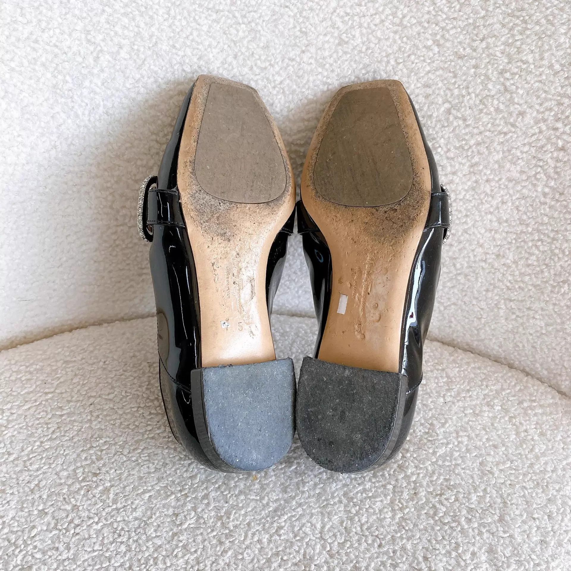 Salvatore Ferragamo Ferragamo Black Patent Low Heel Pumps 5 Size US 5 / IT 35 - 5 Thumbnail