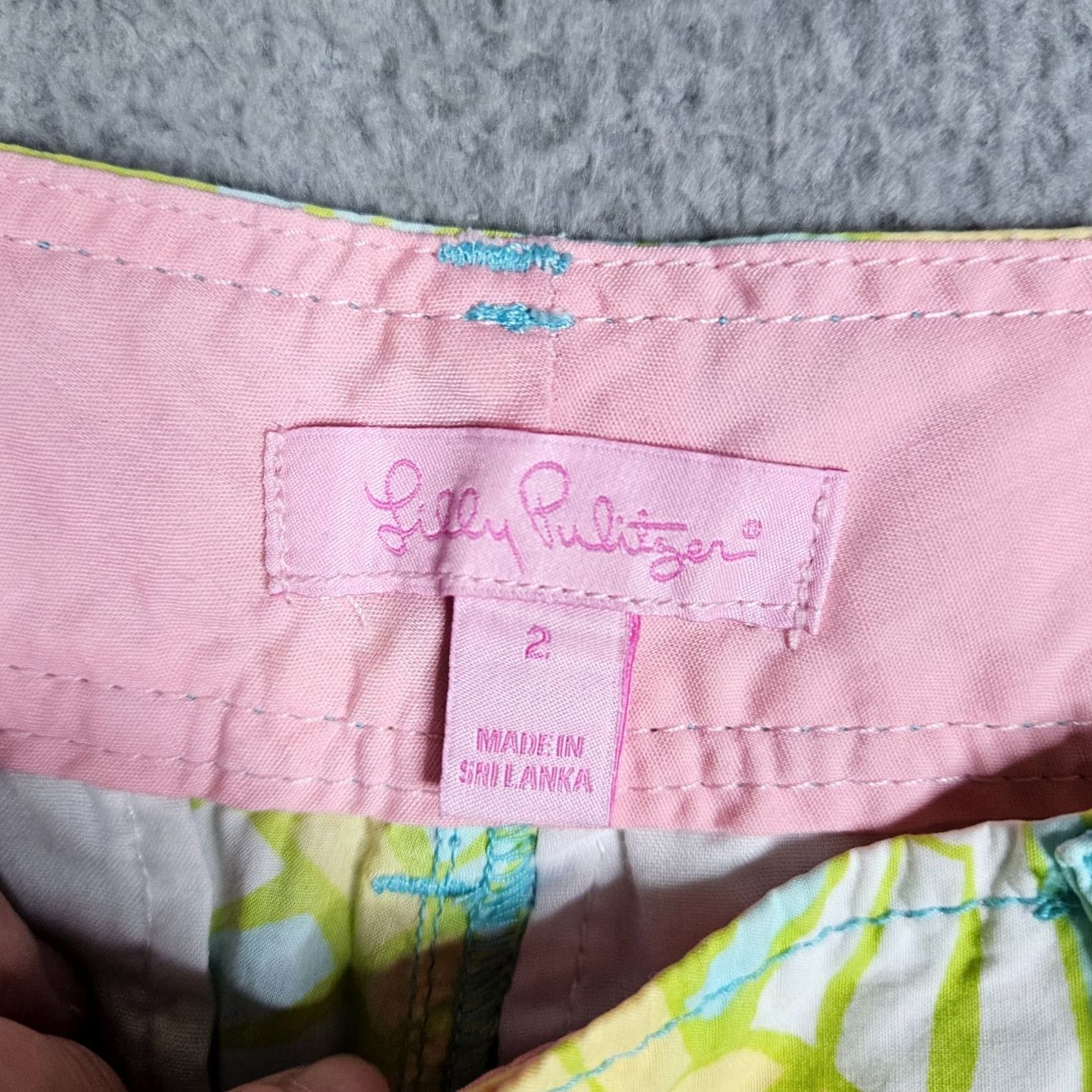 Lilly Pulitzer Lilly Pulitzer Cotton Flat Front Chino Casual Short Green/yellow Sz 2 Shirt Womens Shorts Flat Front Stretch Cotton Printed Color Green Size 2 Size 26" / US 2 / IT 38 - 5 Thumbnail
