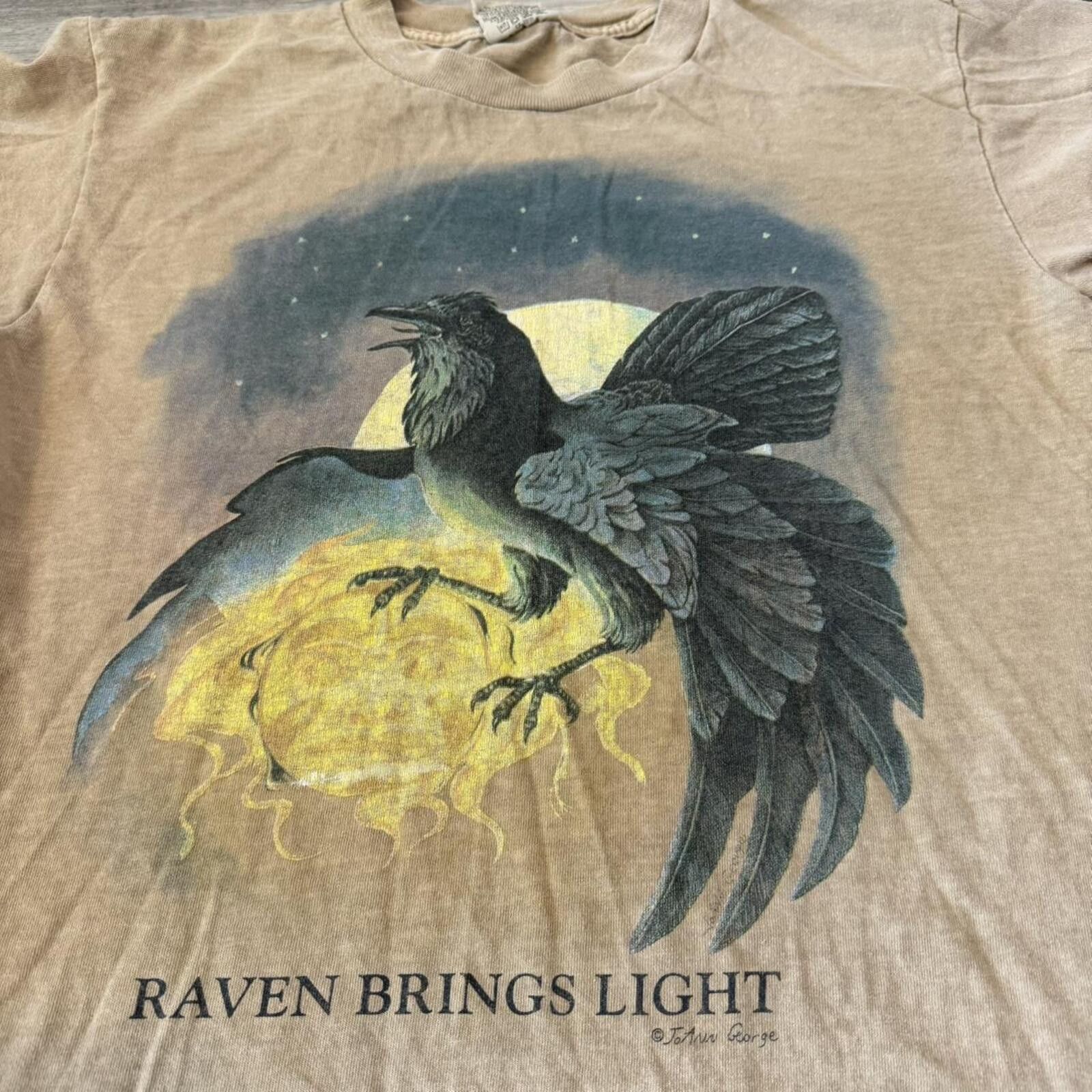 Gildan Vintage raven brings light t shirt 90s M Size US M / EU 48-50 / 2 - 2 Thumbnail