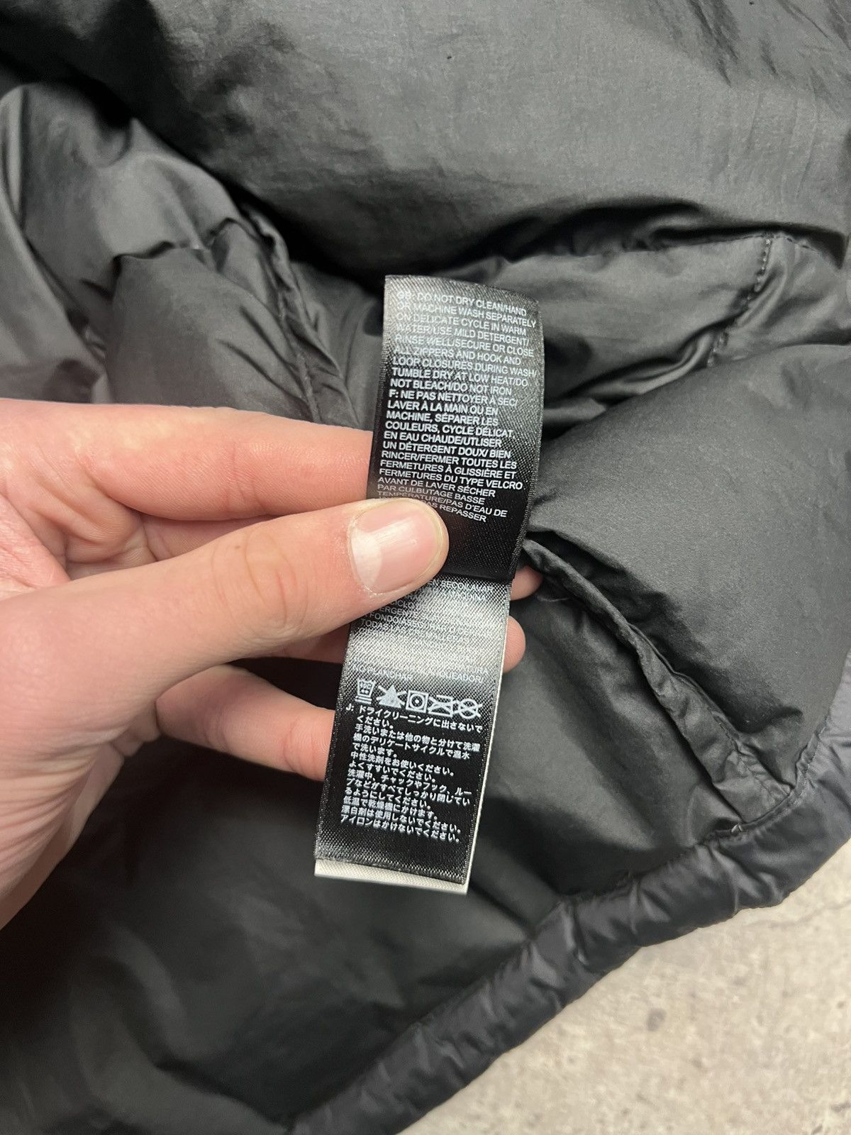 The North Face THE NORTH FACE Vest Down Nuptse Puffer 700 Black Men’s Size US XL / EU 56 / 4 - 11 Thumbnail
