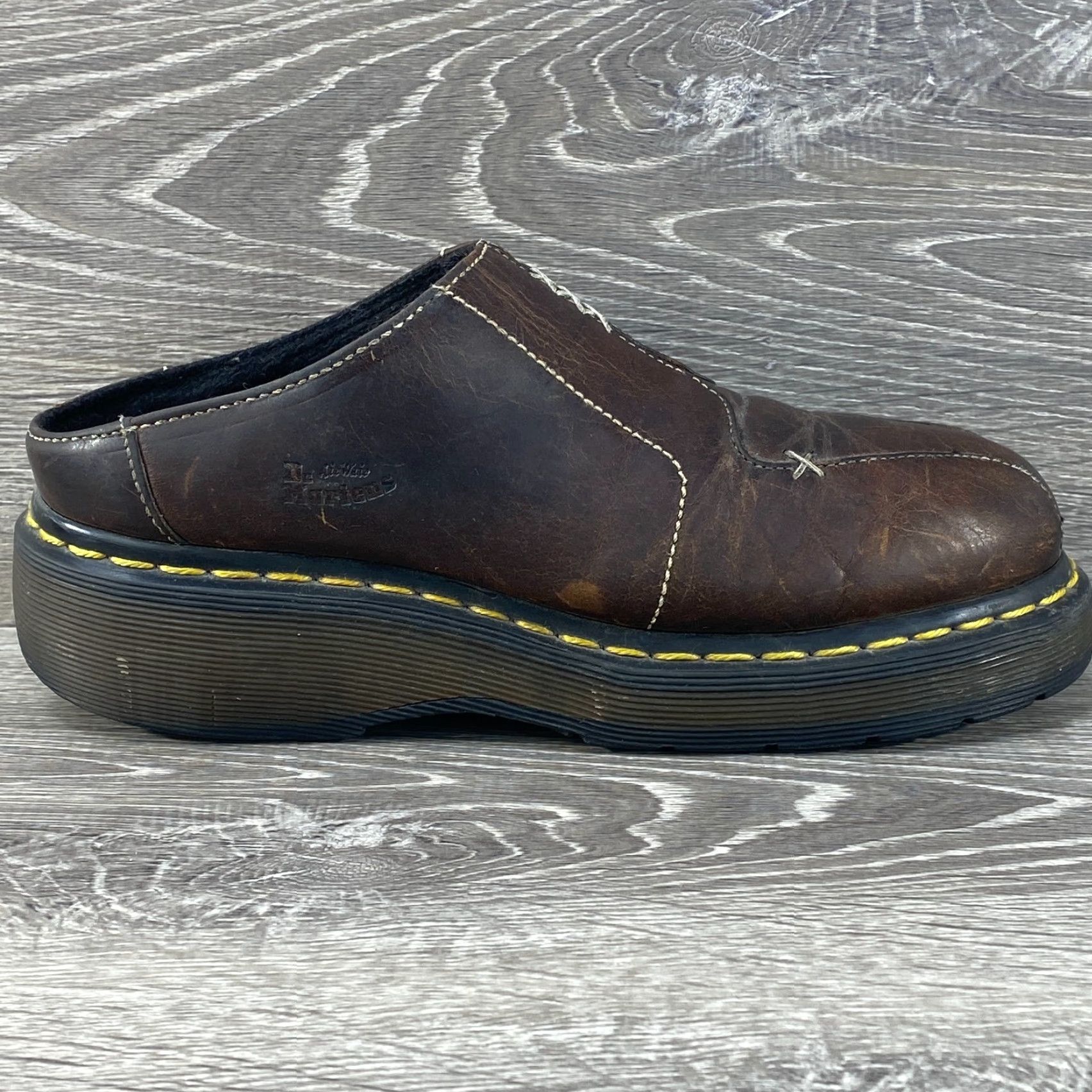 Dr. Martens VINTAGE Dr. Martens Womens 7 Brown Leather Platform Slip On Clogs Mules VTG Size US 5 / IT 35 - 2 Thumbnail