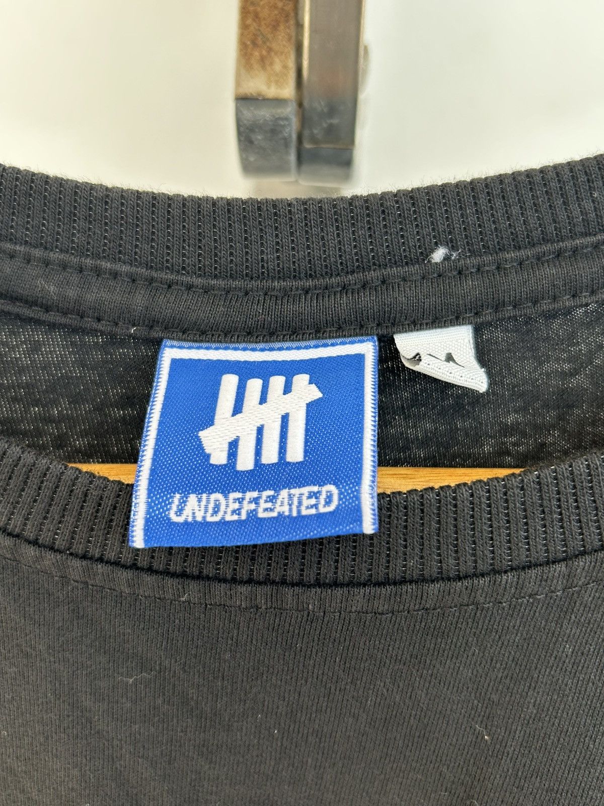 Undefeated Undefeated Neighbourhood Vintage Black Tee Size US M / EU 48-50 / 2 - 6 Thumbnail