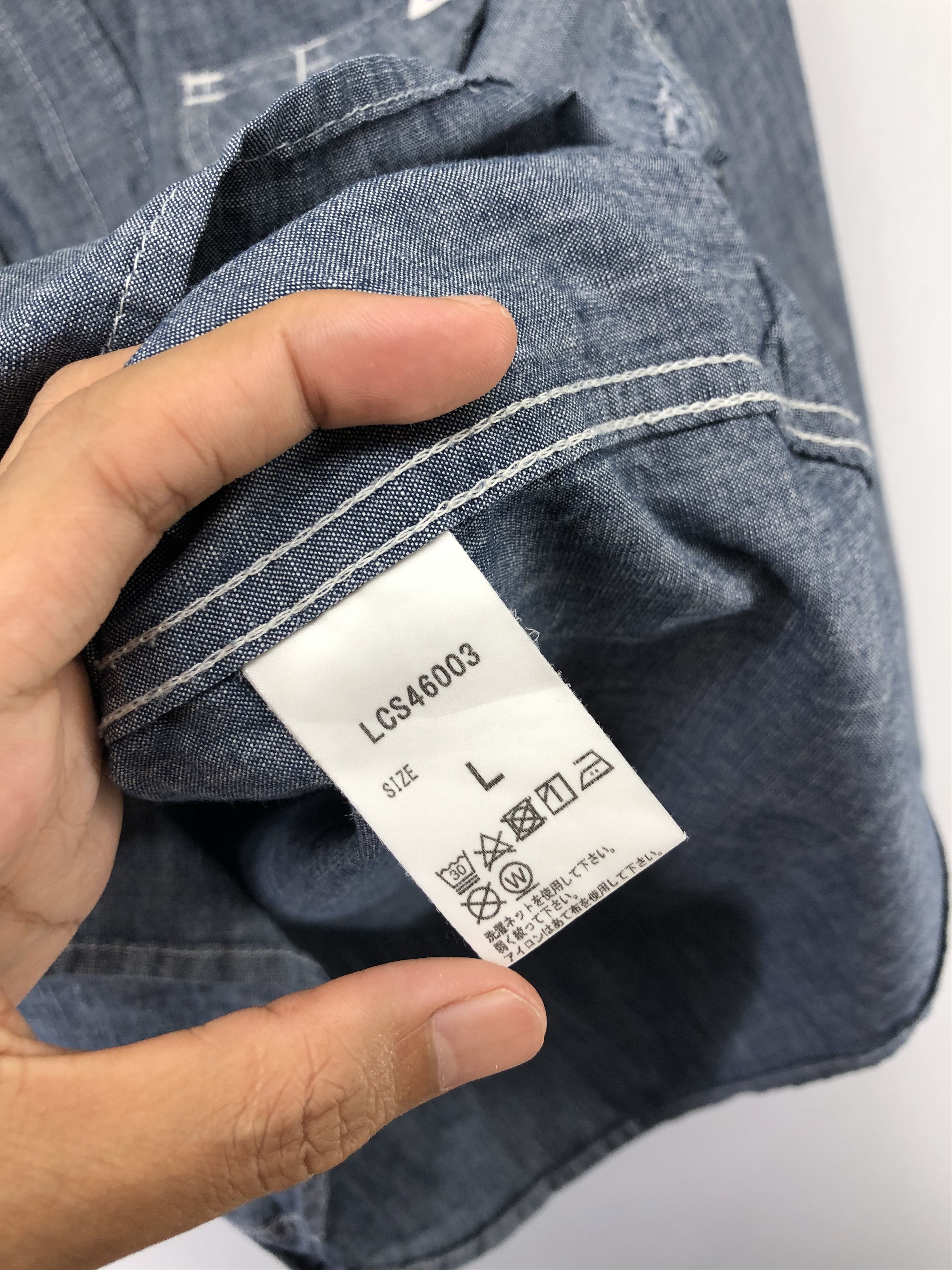 Lee Vintage Lee Distressed Chambray Shirt Size US L / EU 52-54 / 3 - 13 Thumbnail