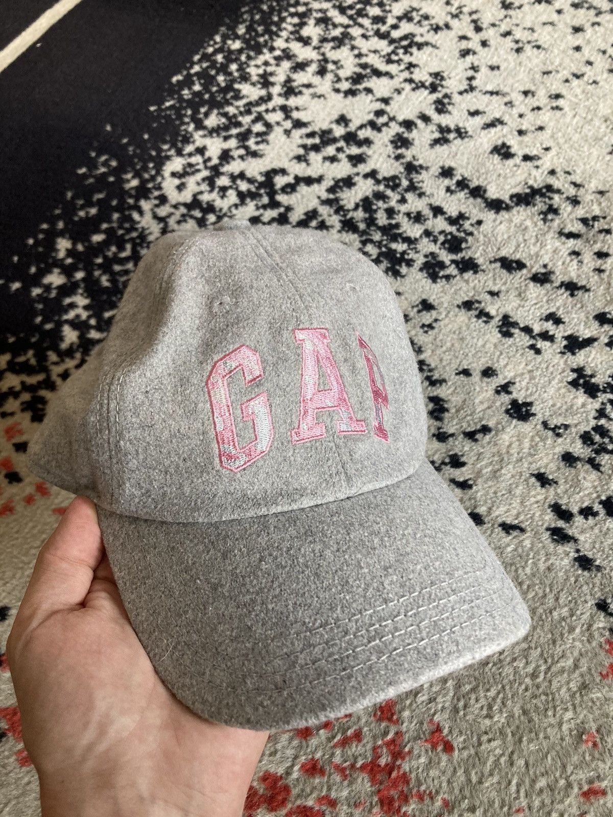 Gap Grey wool type pink camo Gap baseball hat Size ONE SIZE - 2 Thumbnail