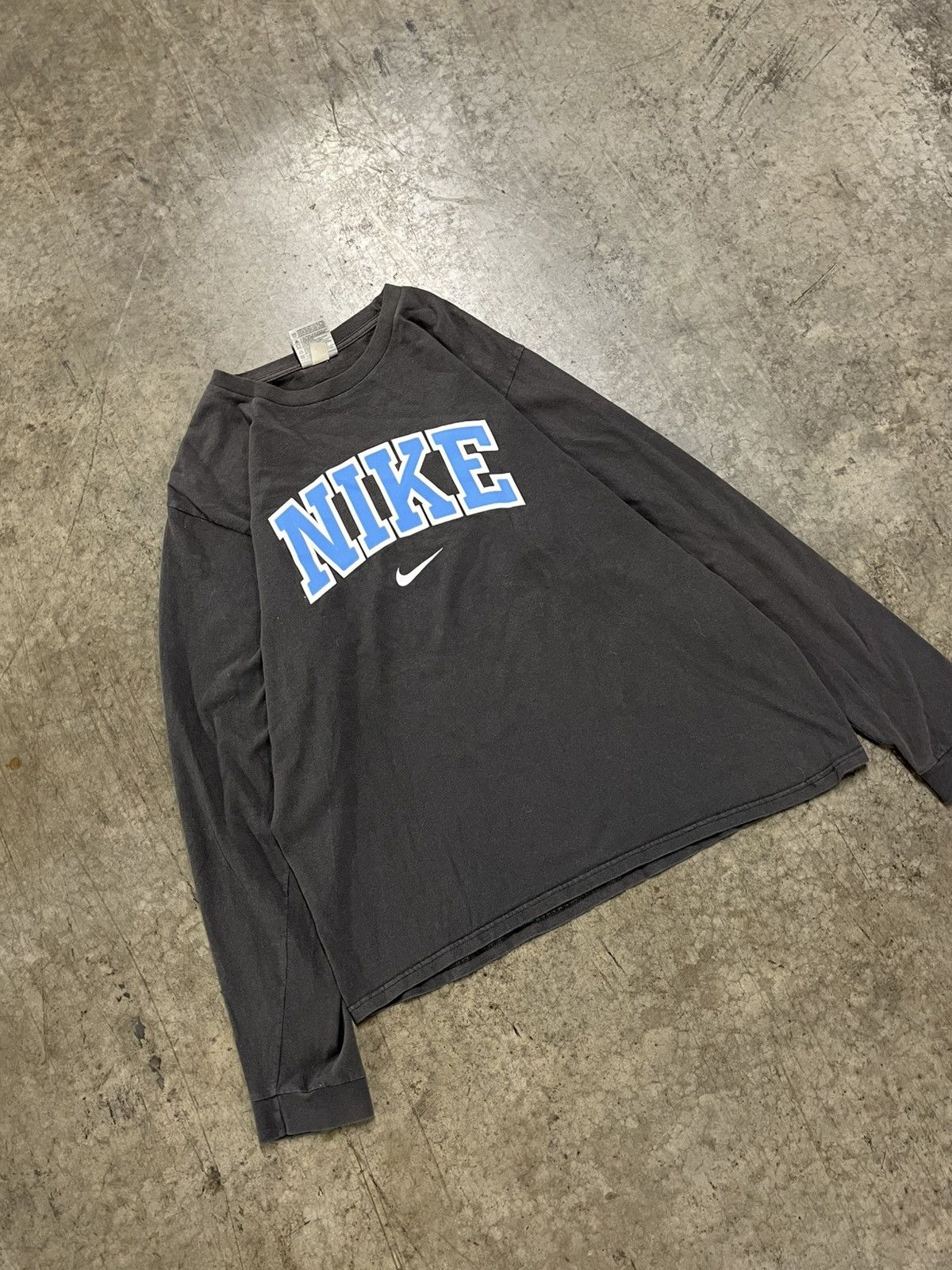 Nike × Vintage Nike vintage spell out center swoosh y2k longsleeve hype Size US M / EU 48-50 / 2 - 1 Thumbnail