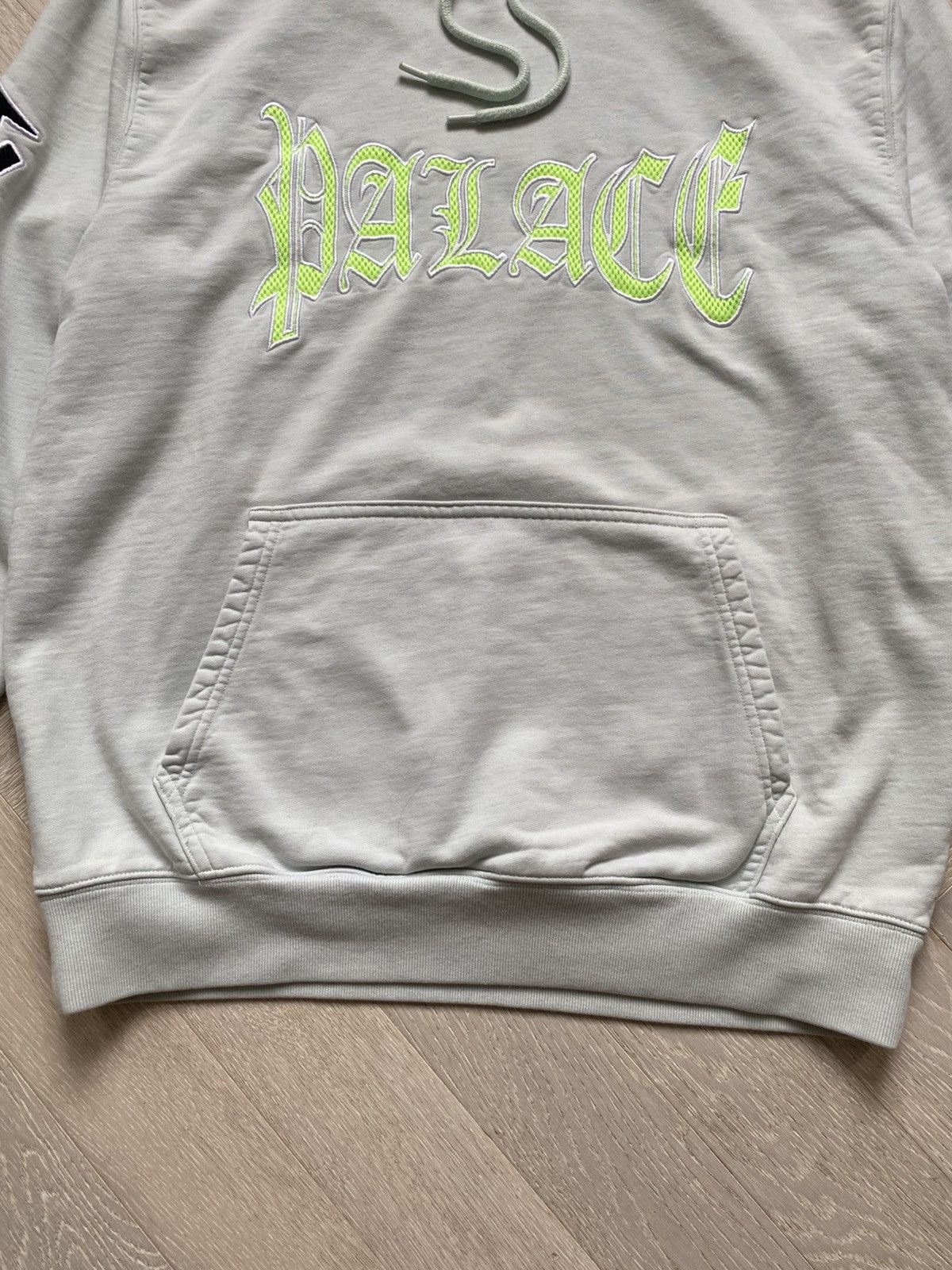 Palace Palace Labyrinth Hood ‘Ice’ Size US L / EU 52-54 / 3 - 5 Thumbnail