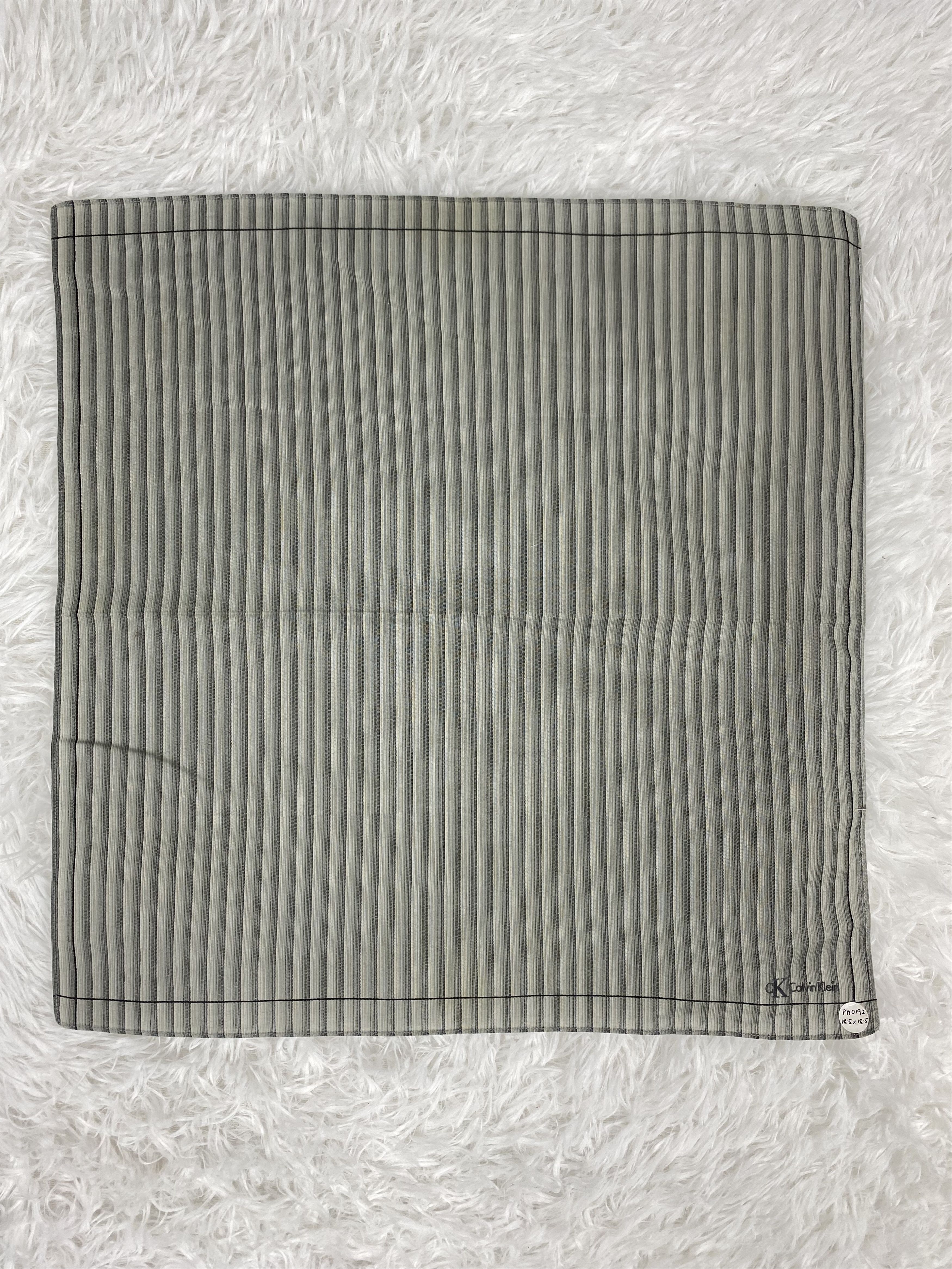 Calvin Klein × Vintage Vintage Calvin Klein Handkerchief Neckerchief PH0192 Size ONE SIZE - 3 Thumbnail