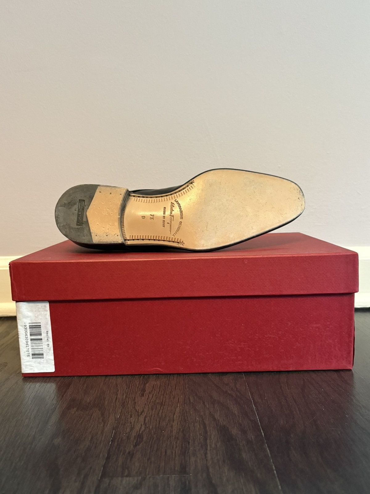Salvatore Ferragamo Salvatore Ferragamo "Faraone" Leather Cap Toe Oxfords Size US 7.5 / EU 40-41 - 4 Thumbnail