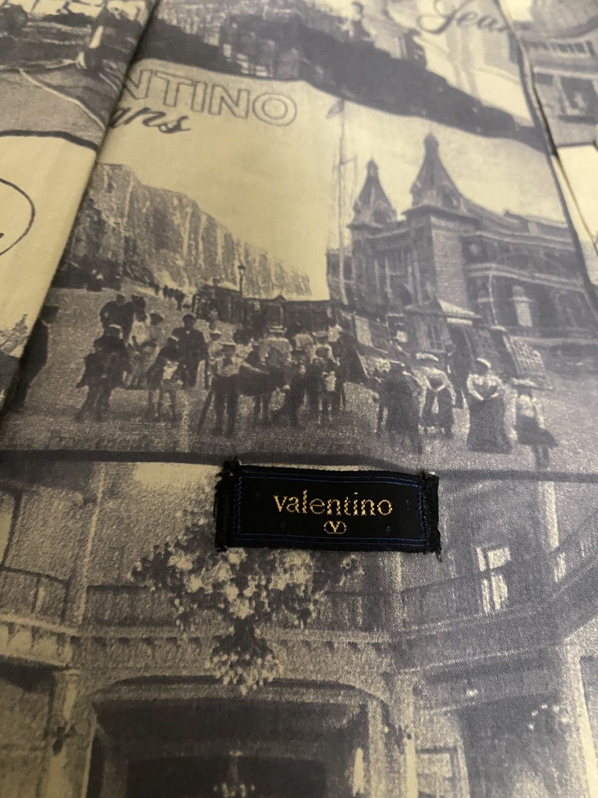 Valentino rare Valentino jeans Vintage fullprint shirt button up Size US XL / EU 56 / 4 - 19 Thumbnail