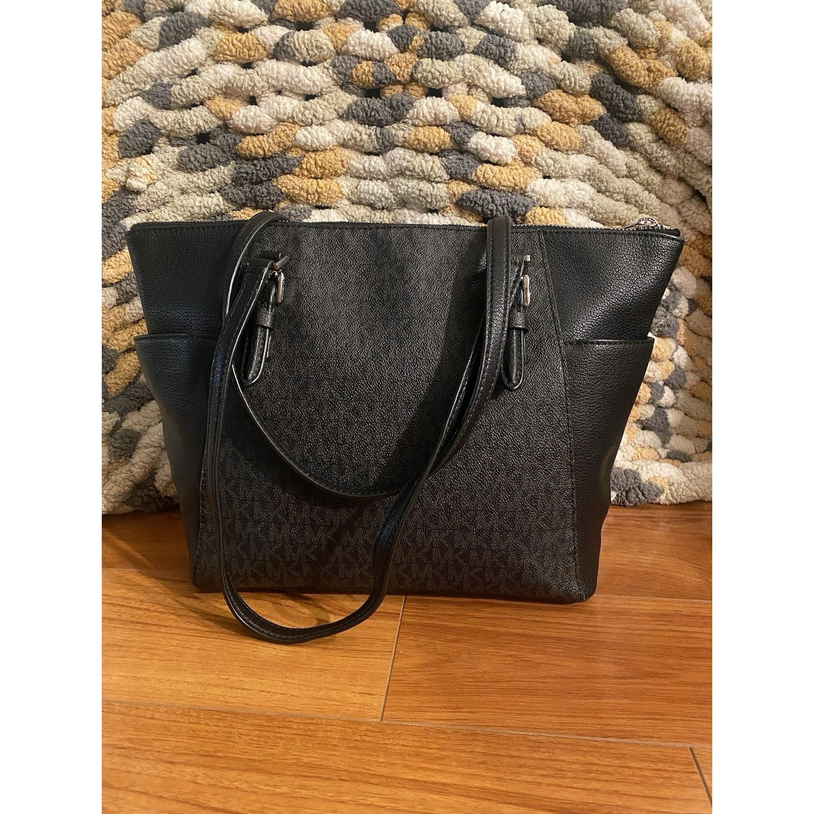 Michael Kors Michael Kors Jet Set Signature Shoulder Bag Blk Size ONE SIZE - 2 Thumbnail