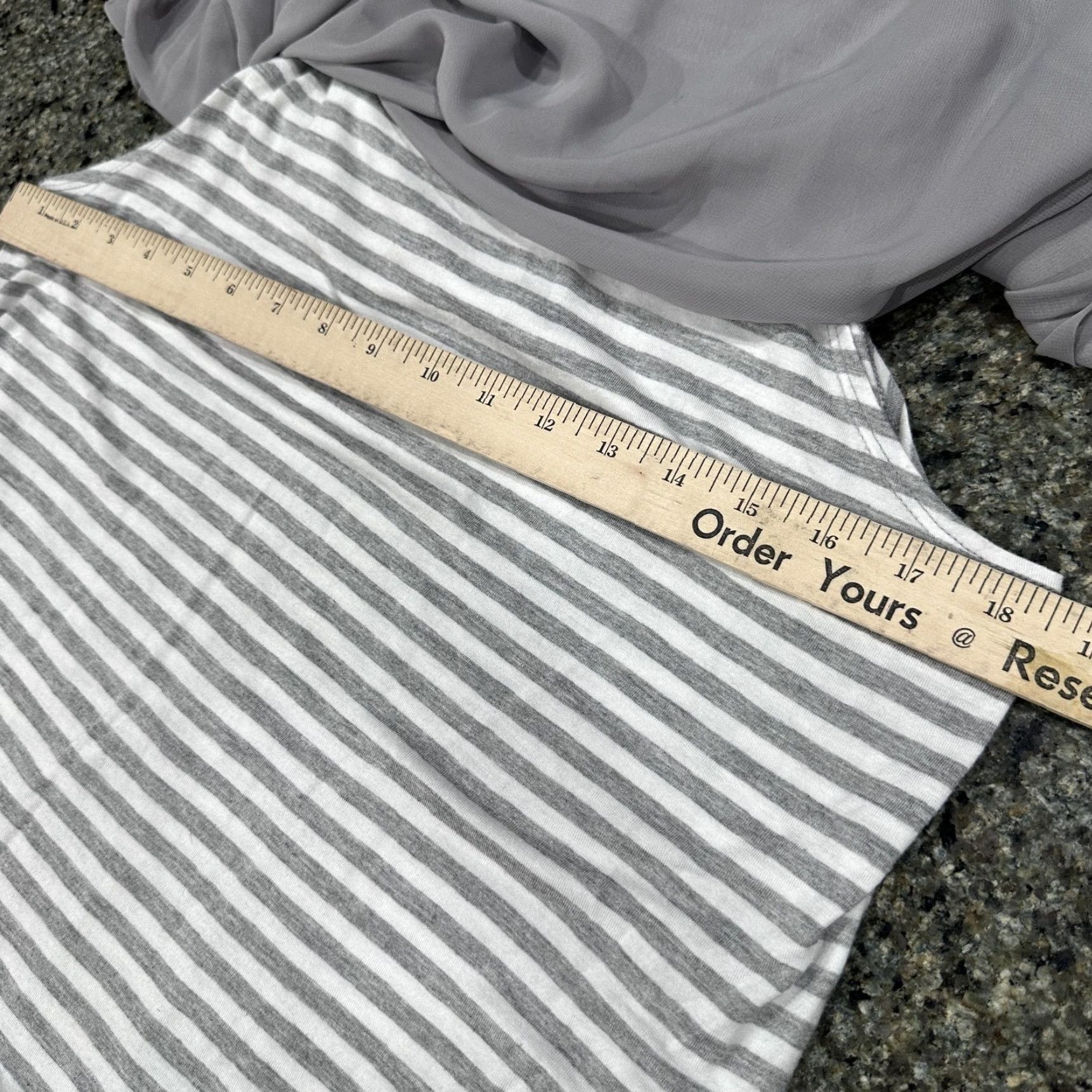 Vintage VINTAGE Bellatrix Shirt Womens L Gray Sheer Overlay Striped Dolman Sleeve Scoop Neck Lightweight Top Blouse Tunic Minimalist Size L / US 10 / IT 46 - 5 Thumbnail