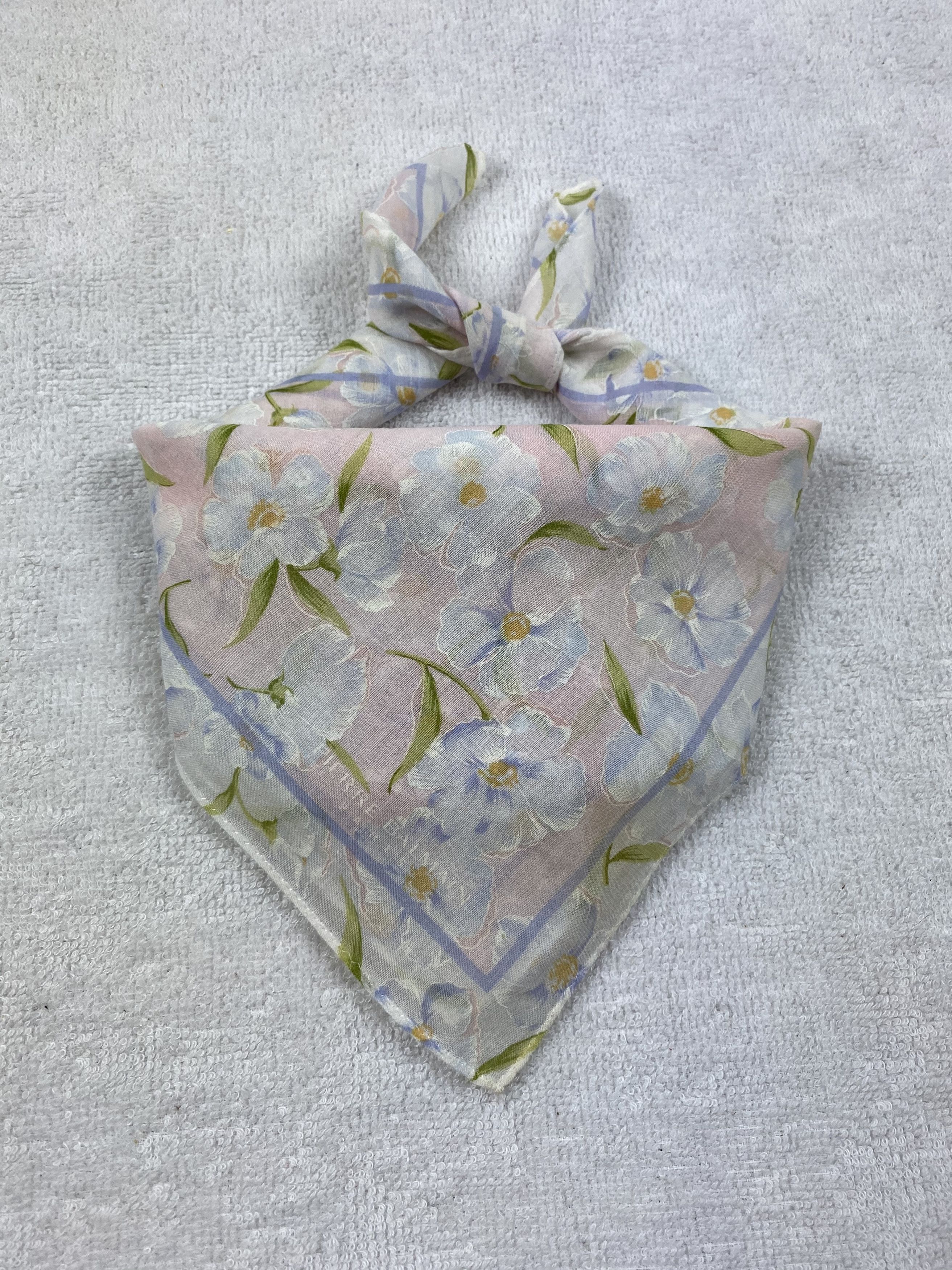 Pierre Balmain Pierre Balmain Handkerchief / Bandana / Neckerchief Size ONE SIZE - 1 Thumbnail