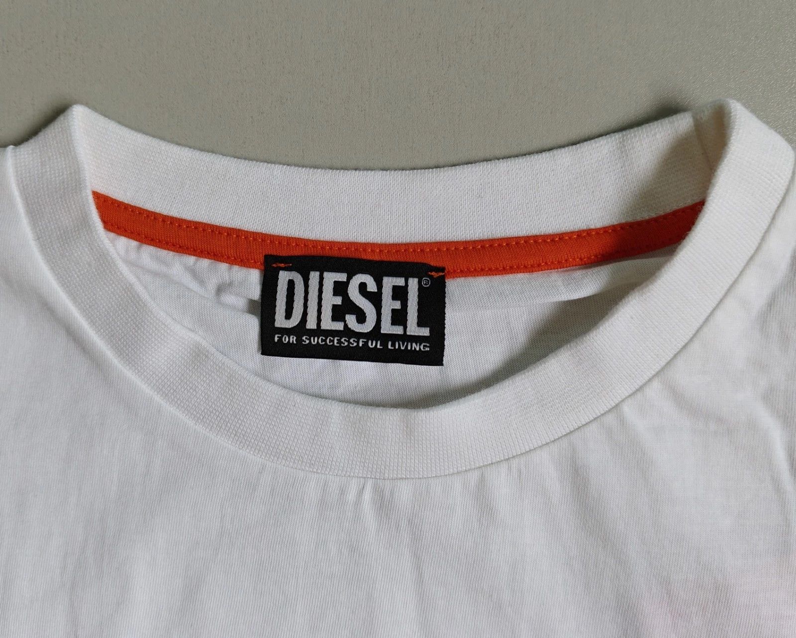 Diesel DIESEL White T-Shirt With Logo Patch FTP 4107 Size US L / EU 52-54 / 3 - 4 Thumbnail