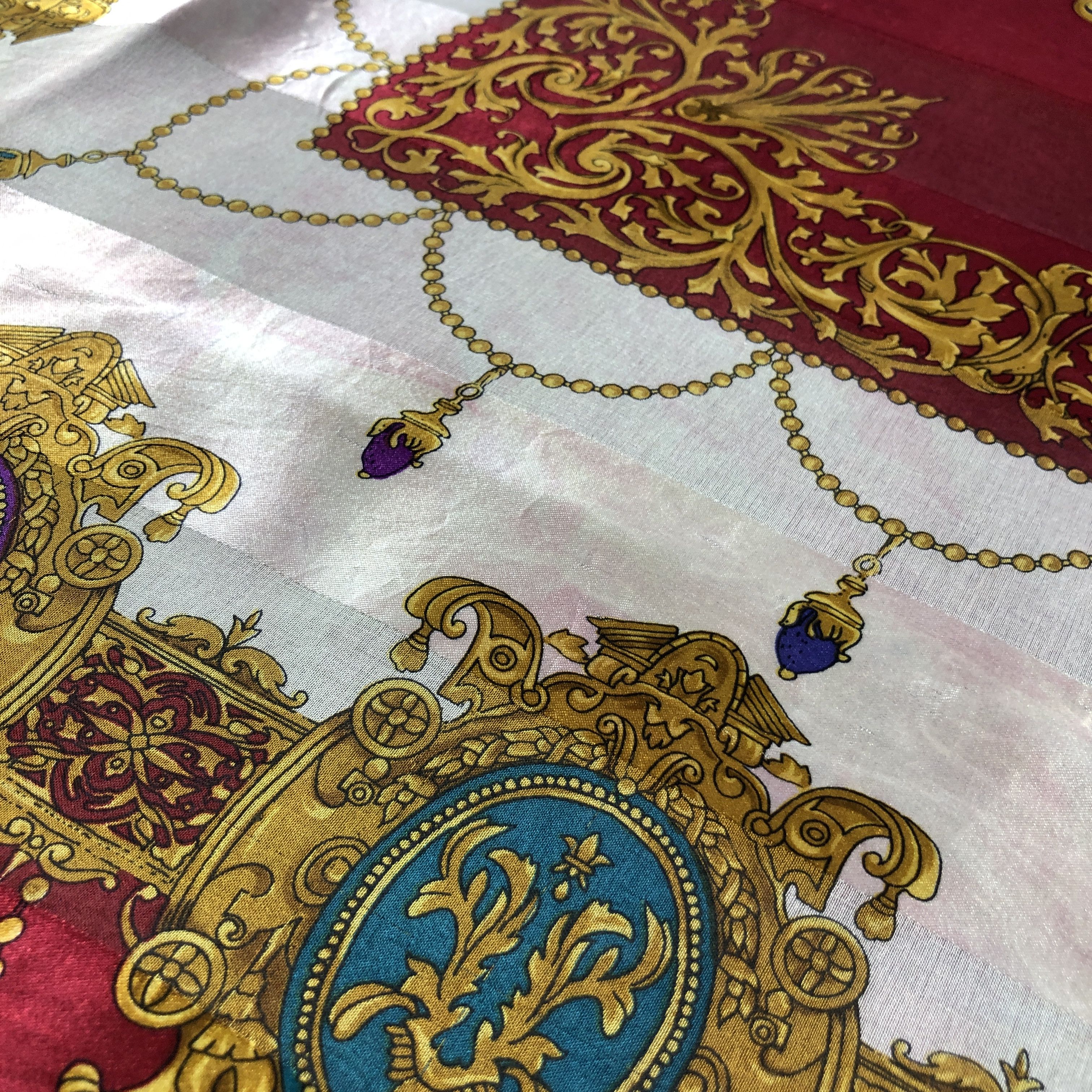 Japanese Brand Luxury Gold Chains Silk Scarf M1370 Size ONE SIZE - 6 Thumbnail