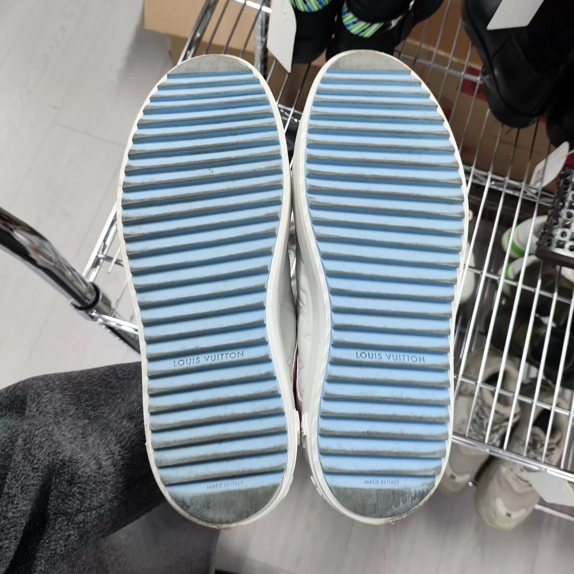 Louis Vuitton LV Leather Colorblock Trainer 38.5 260207VHHLX02 Size US 8 / IT 38 - 2 Thumbnail