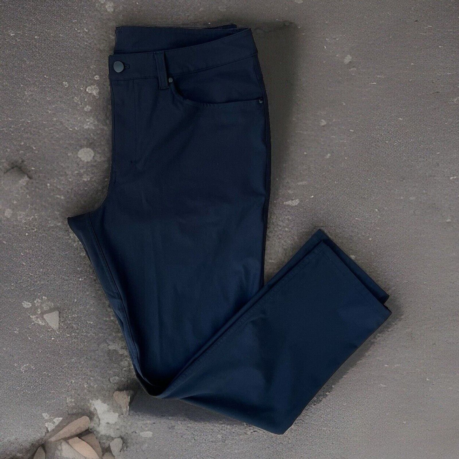 Lululemon Lululemon ABC Pants 34 Black Athleisure Casual Workwear Size US 34 / EU 50 - 1 Thumbnail