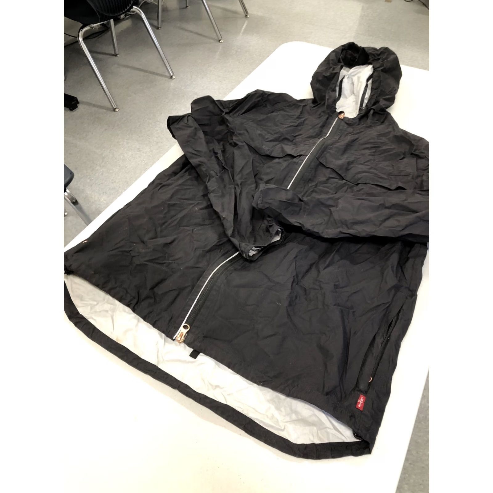 Levi's VINTAGE Levi's Black Nylon Water Resistant Hooded Jacket Large Mens Size US L / EU 52-54 / 3 - 3 Thumbnail