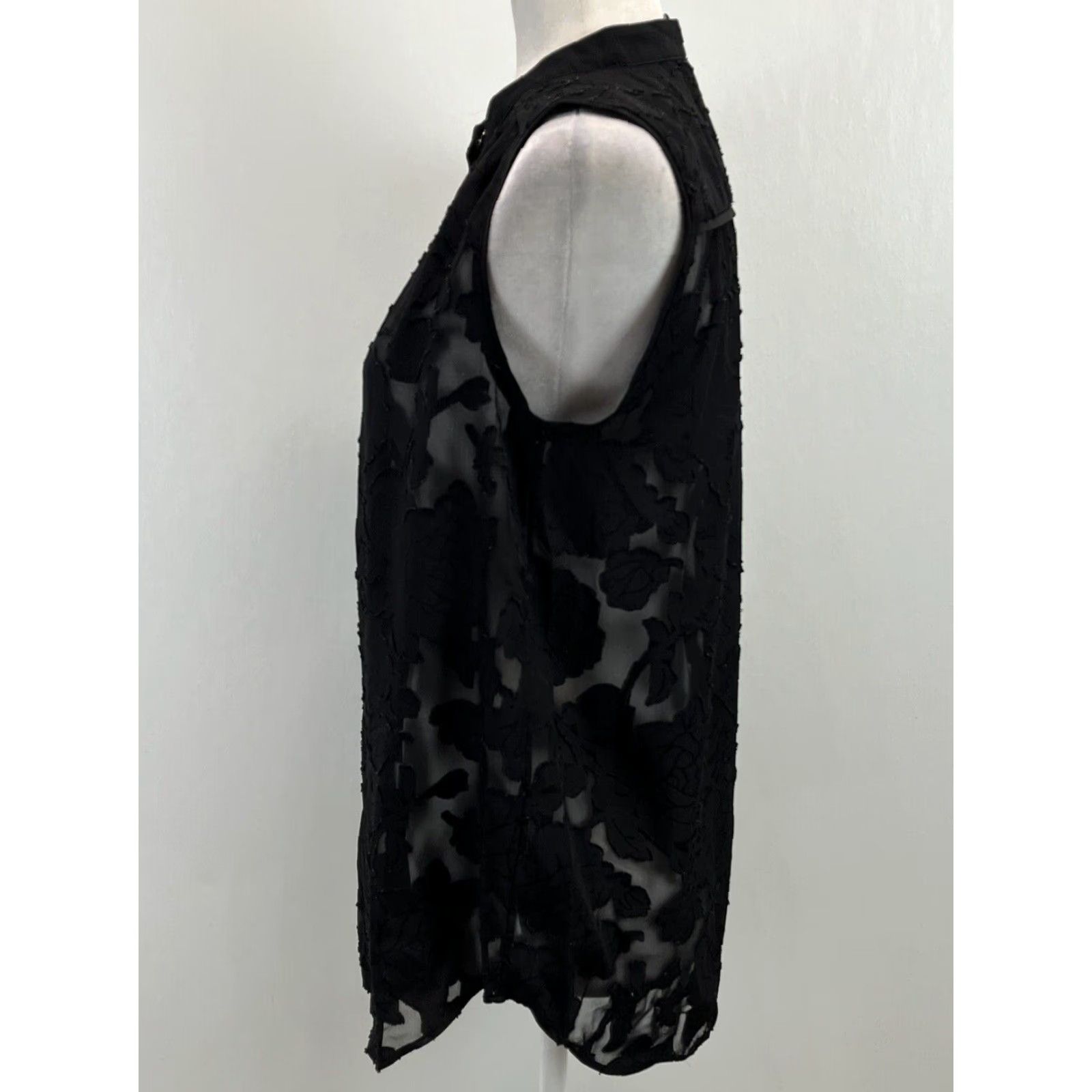 Vintage CAbi Sheer Lace Blouse Womens Small Black Sleeveless Size S / US 4 / IT 40 - 2 Thumbnail