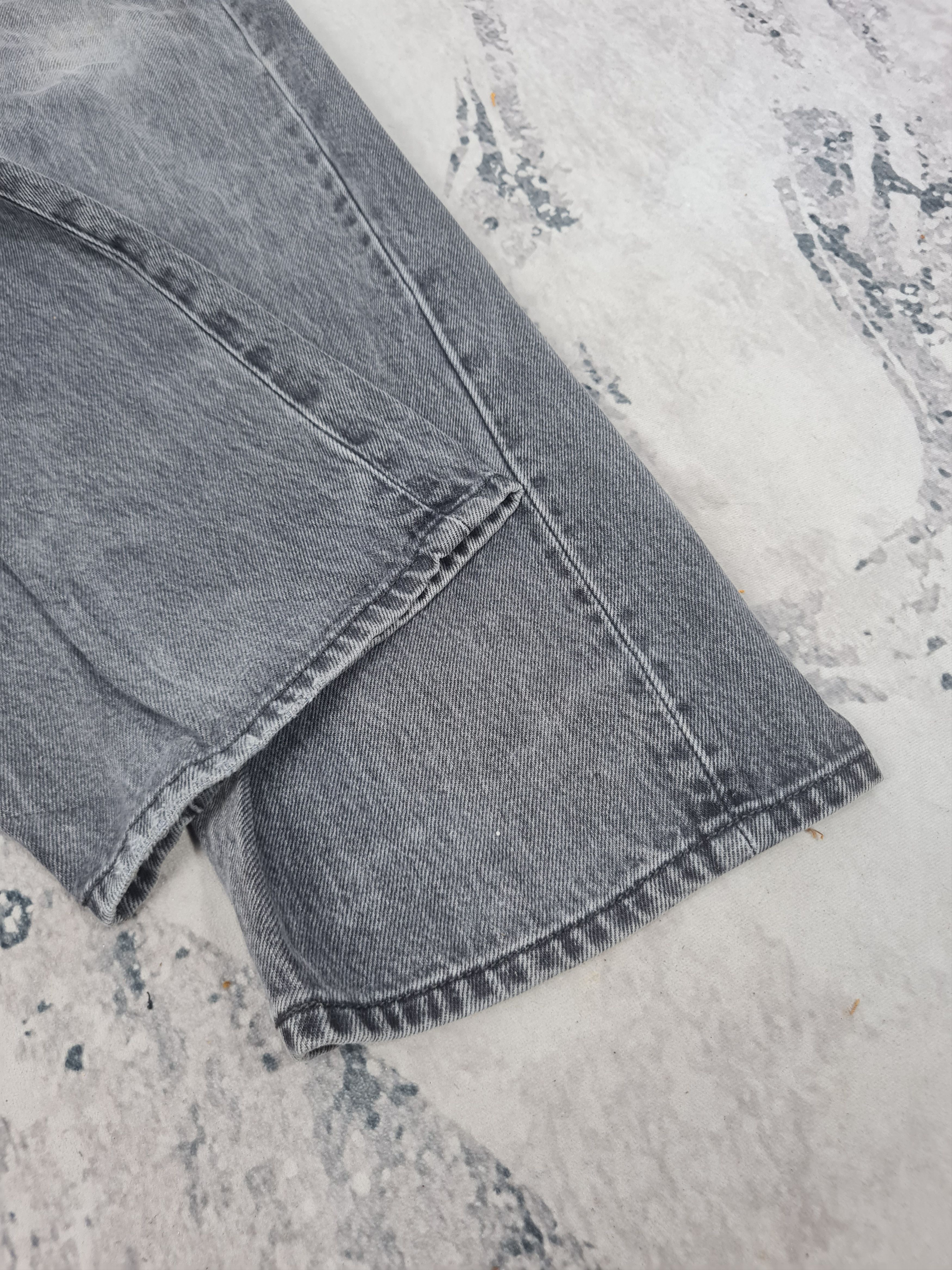 Levi's Vtg LEVIS 501 Black Sun Faded Ripped Jeans L0398 Size 34X33 Size US 34 / EU 50 - 9 Thumbnail