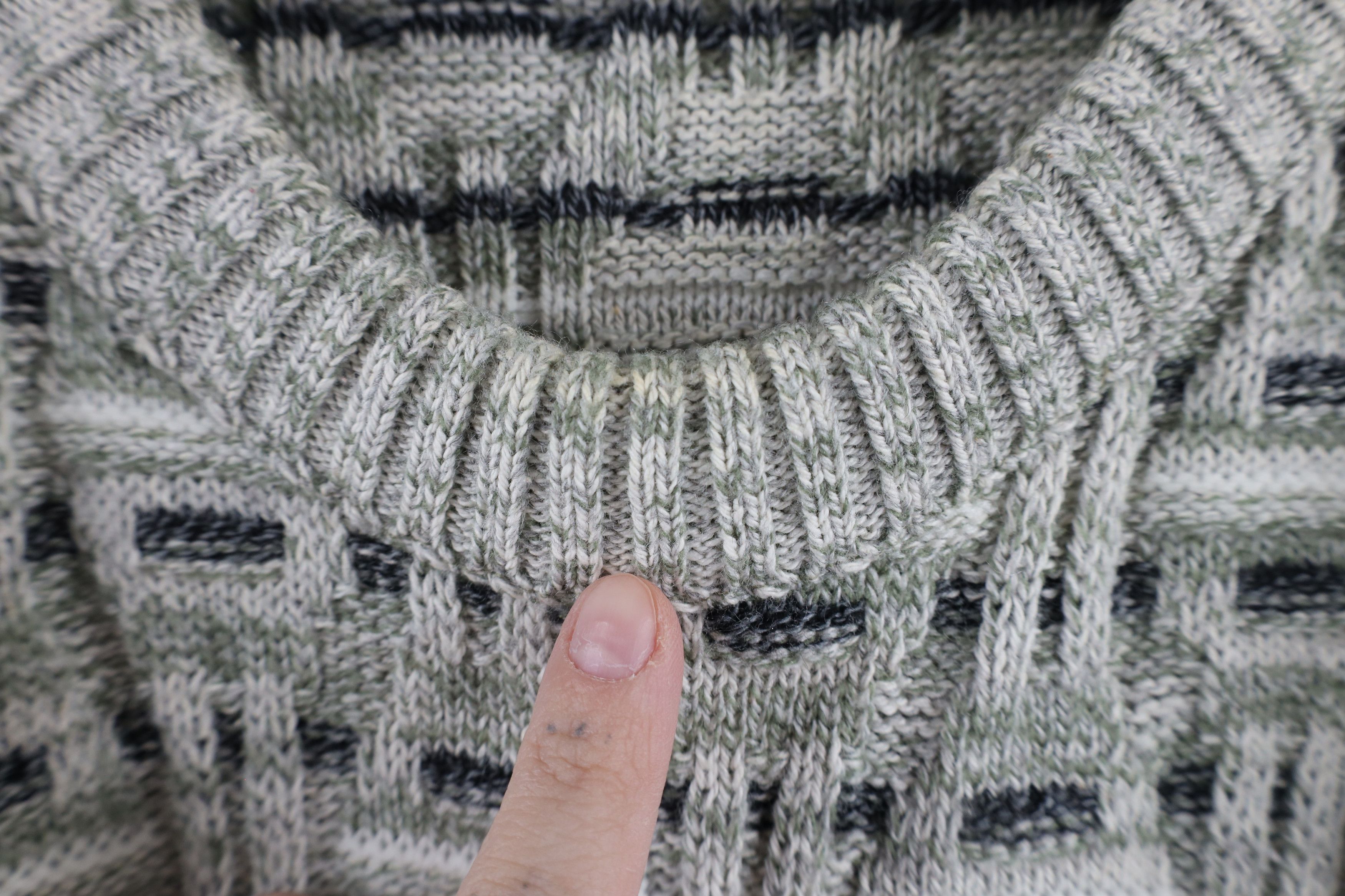 Vintage Vintage 90s Streetwear Knit Cross Weave Cosby Dad Sweater Size US XXL / EU 58 / 5 - 5 Thumbnail