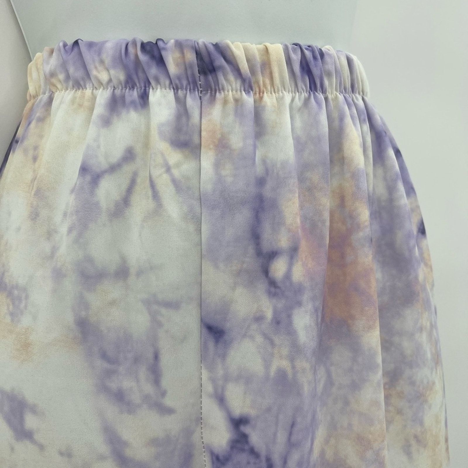 Boohoo Boohoo Lilac Satin Tie Dye Pants Size 6 Size 28" / US 6 / IT 42 - 5 Thumbnail