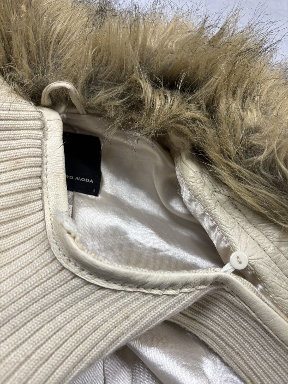 Japanese Brand Vintage Leather Jacket Faux Fur Collar Belted Biker Y2K Hype Size S / US 4 / IT 40 - 15 Thumbnail
