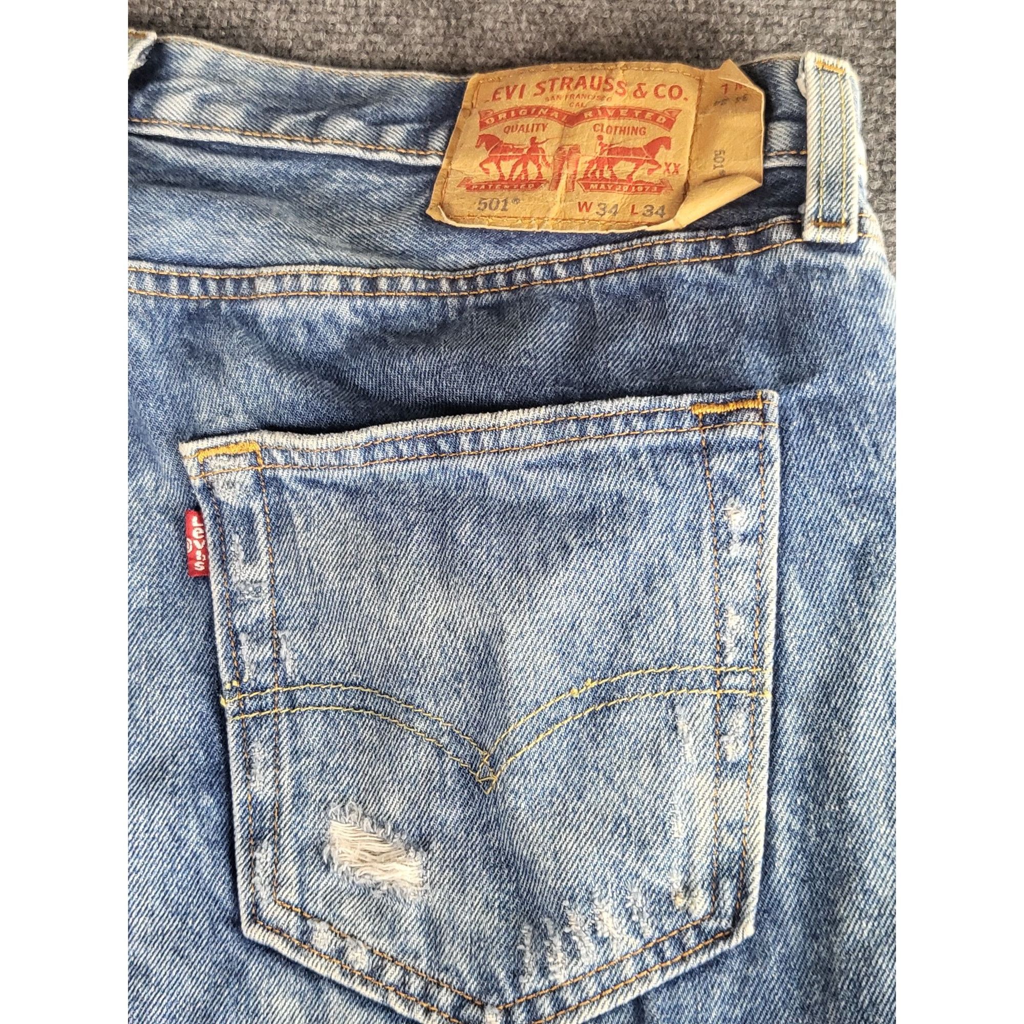 Levi's Levi's Men 501 Buttonfly Jeans Sz 34X34 Straight WPL 423 Rip Size US 34 / EU 50 - 9 Thumbnail