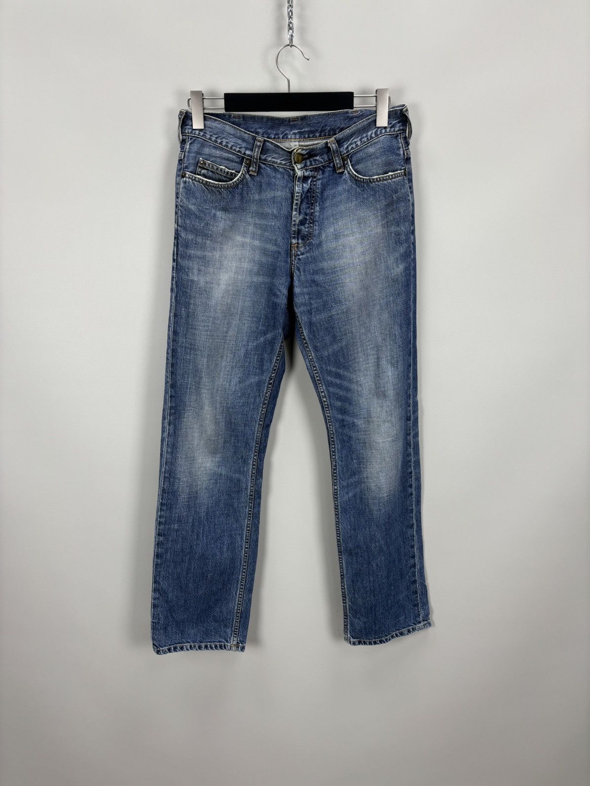 Mens vintage jeans Carhartt Size 29x32 Color Blue