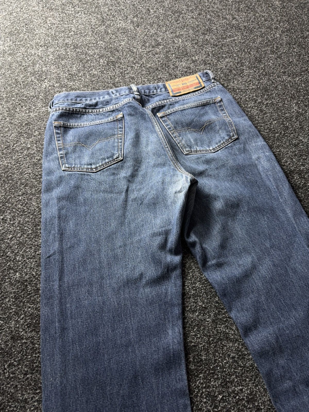Diesel Luxury 90s Y2K Diesel Industry Made in Italy Straight Jeans Size US 36 / EU 52 - 16 Thumbnail