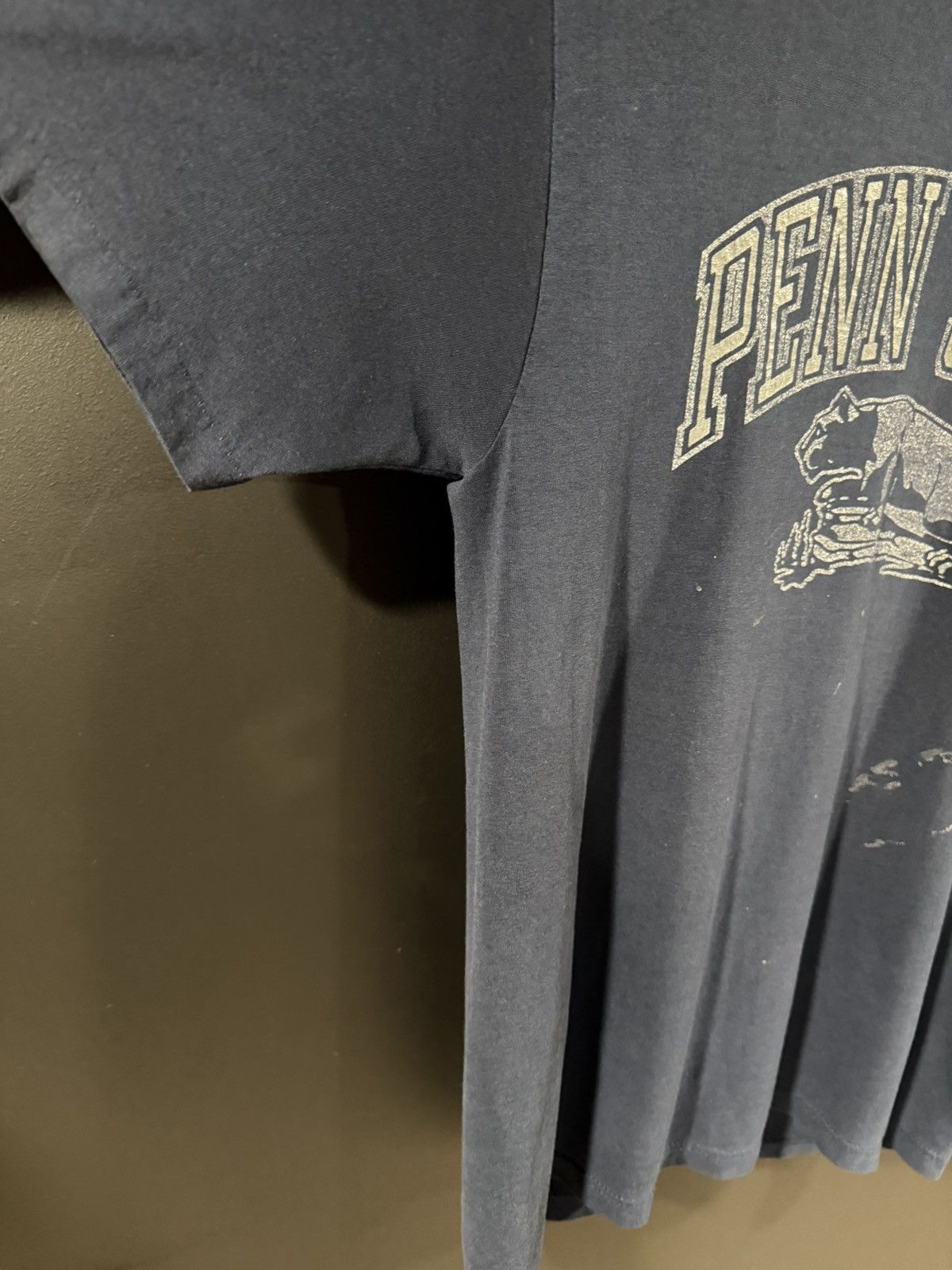 Vintage 1990s Vintage Penn State Single Stitch Distressed NCAA Tee L Size US L / EU 52-54 / 3 - 3 Thumbnail