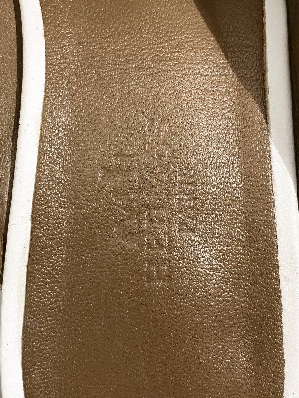 Hermes Hermes Kelly Buckle Logo White Leather Oz Flat Mules Shoes Size US 5 / IT 35 - 17 Thumbnail