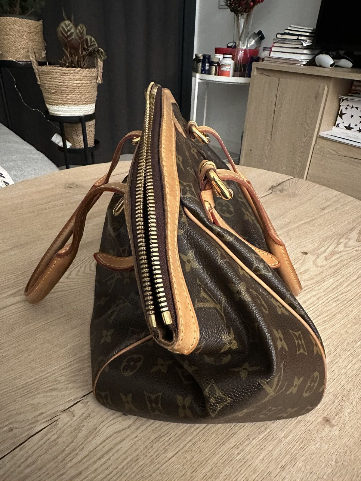 Louis Vuitton Louis Vuitton Monogram Canvas Tivoli GM bag Size ONE SIZE - 3 Thumbnail
