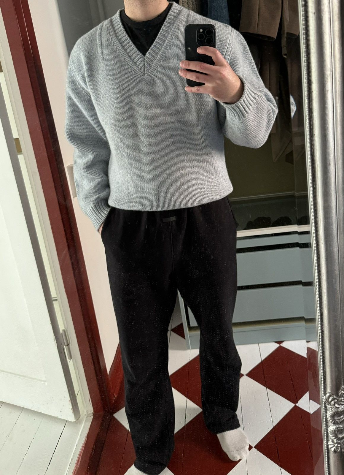 Prada Ice Blue AW22 Oversized V-Neck Sweater Size US M / EU 48-50 / 2 - 7 Thumbnail