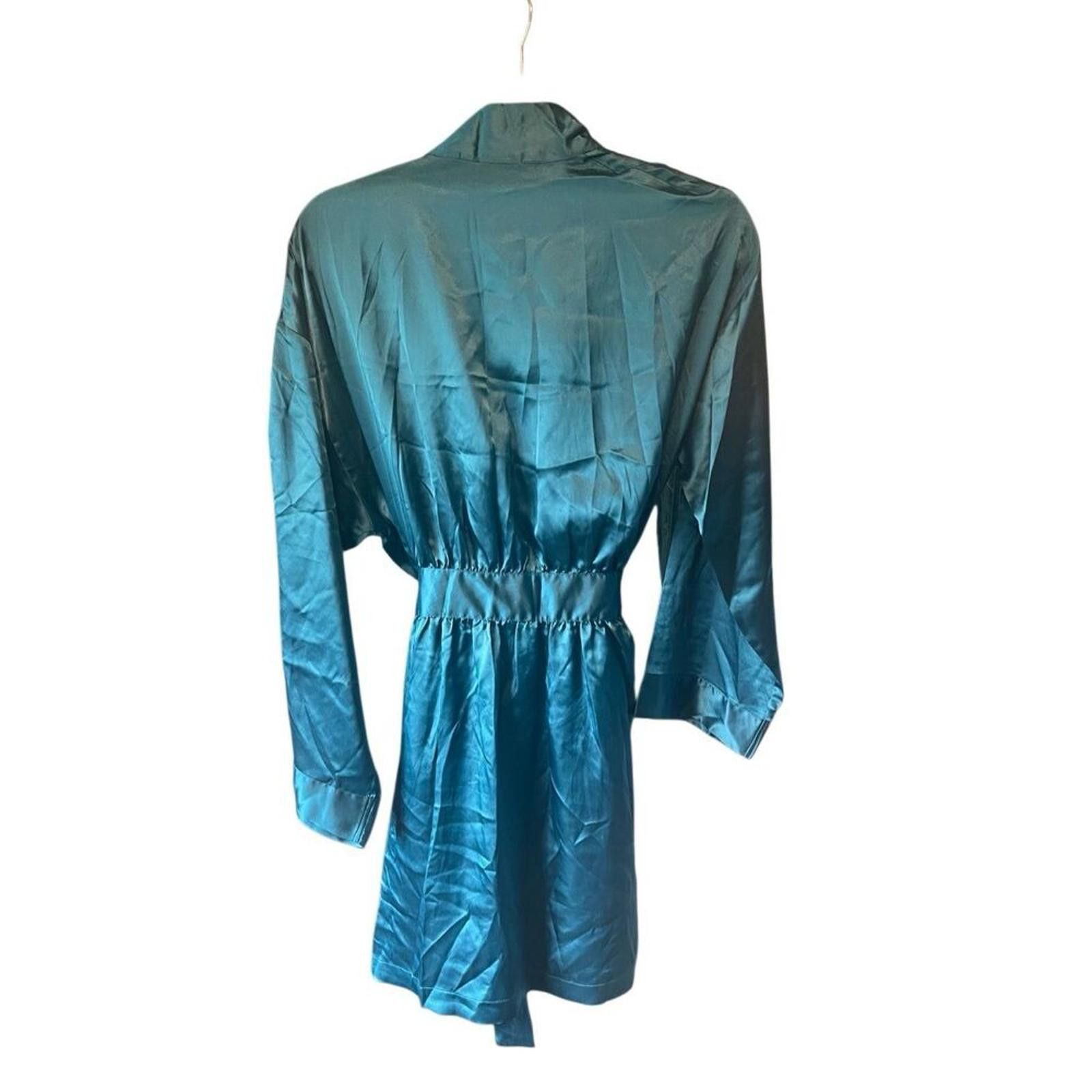 Designer Victoria's Secret robe and nightie set new with tags. Size ONE SIZE - 4 Thumbnail