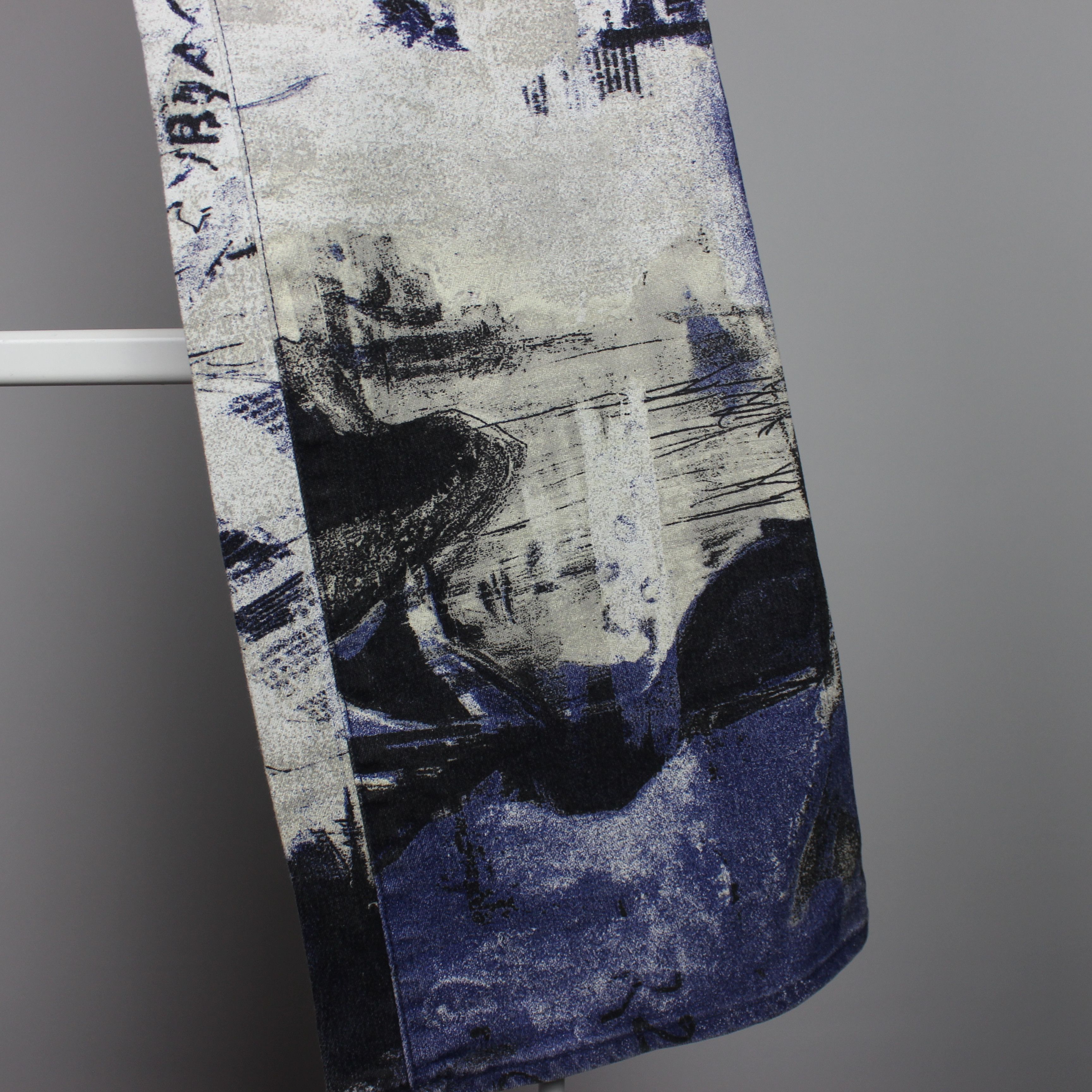 Roberto Cavalli Roberto Cavalli denim napoleon pants printed 32 46 multi Size US 32 / EU 48 - 6 Thumbnail