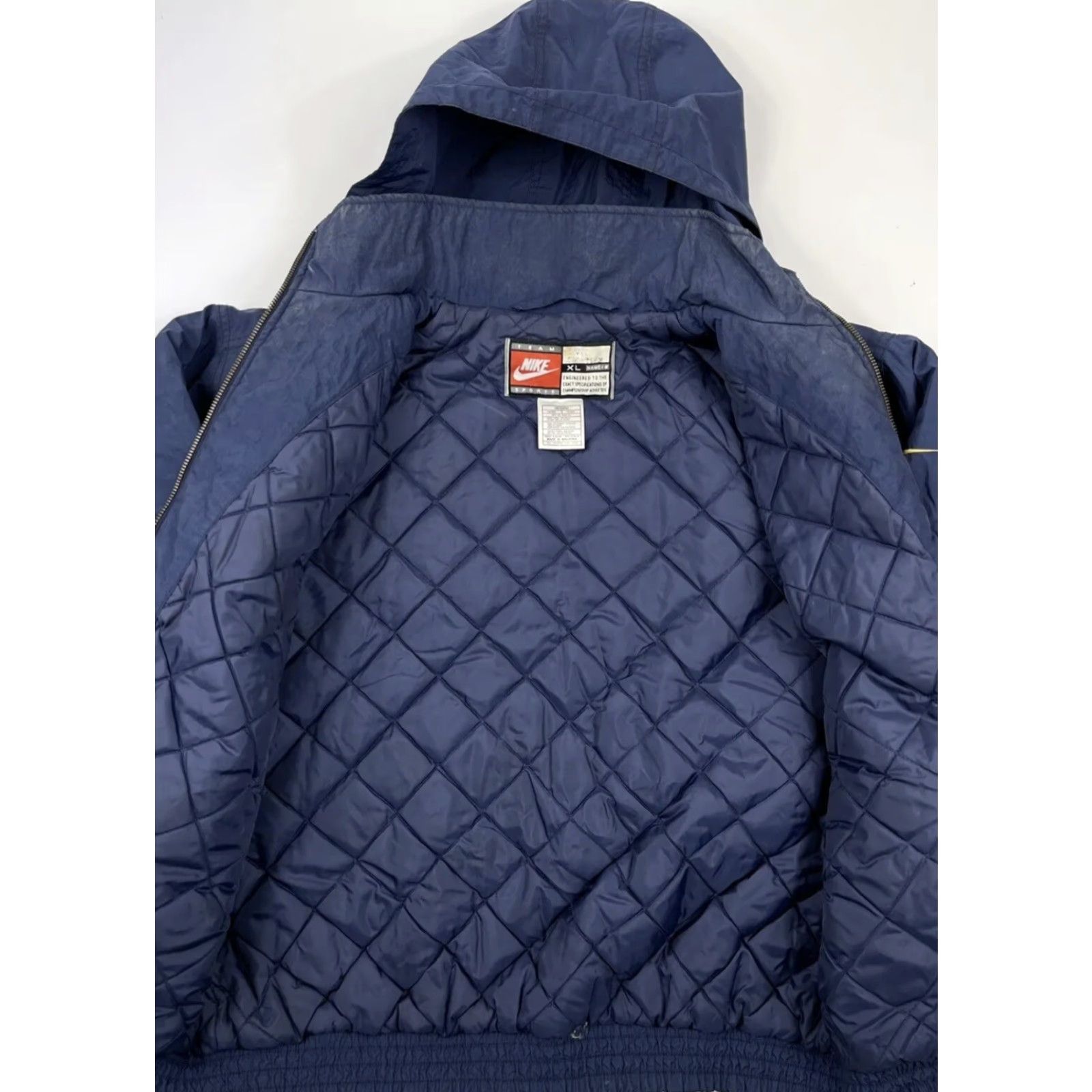 Nike VINTAGE Nike Coat Puffer Jacket XL Men Michigan Wolverines Hooded Long Blue Nylon Logo Zipper Embroidered Comfortable Outdoor College Sports 90s Size US XL / EU 56 / 4 - 3 Thumbnail