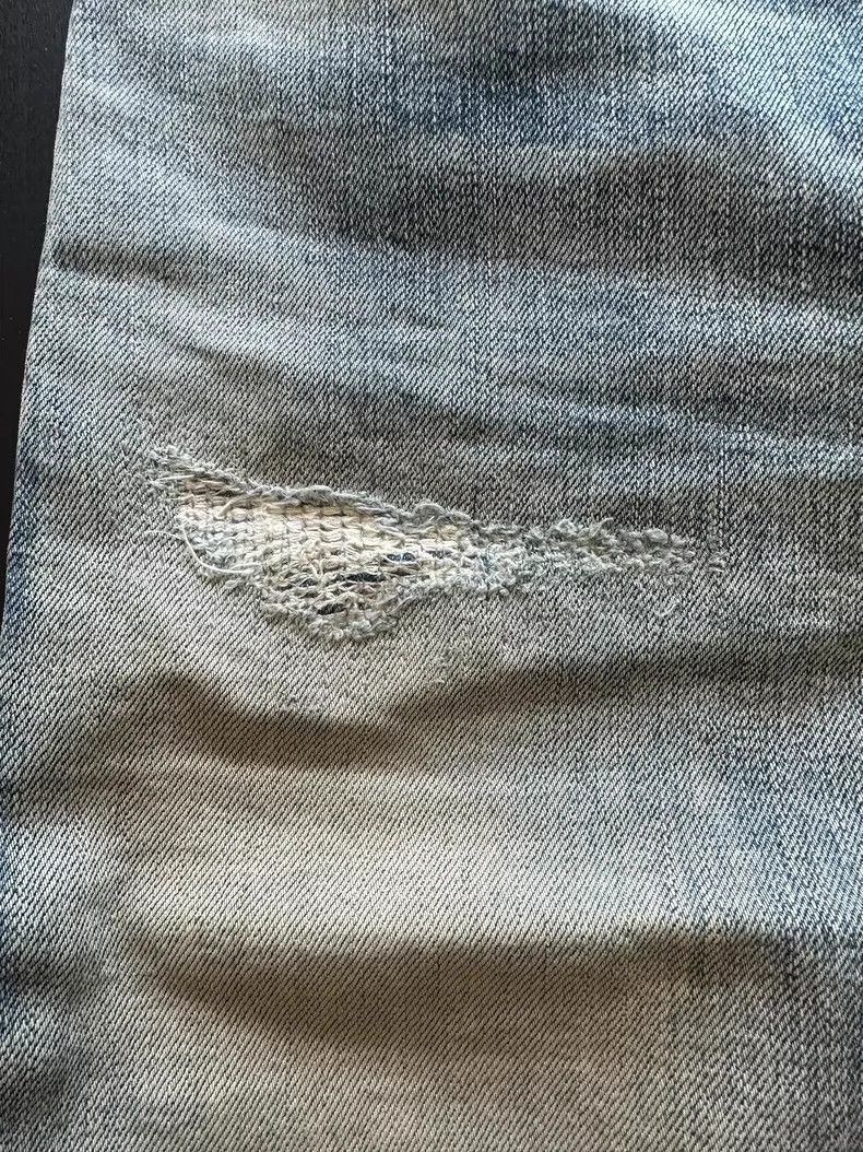 Saint Laurent Paris Saint Laurent Paris Distressed Skinny Jeans in Light Wash- Size US 29 - 5 Thumbnail