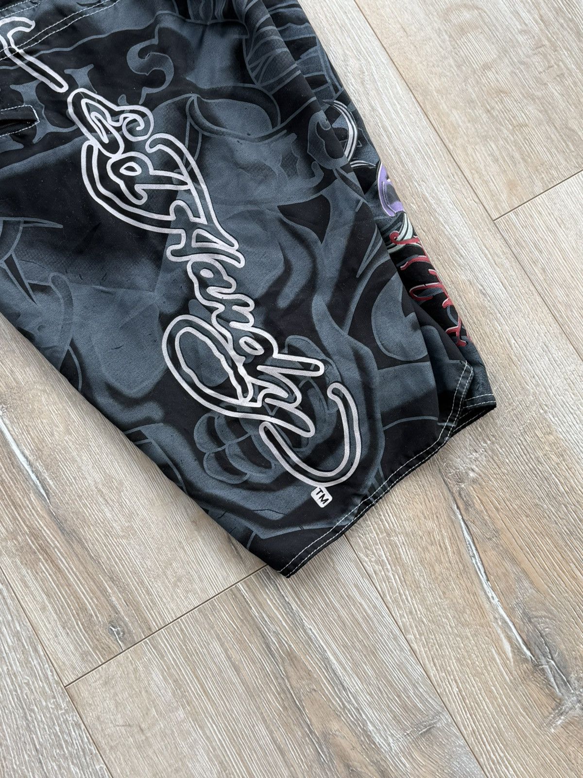 Christian Audigier Rare ED HARDY Swimming Shorts Fullprint Skulls Love Kills Size US 30 / EU 46 - 9 Thumbnail