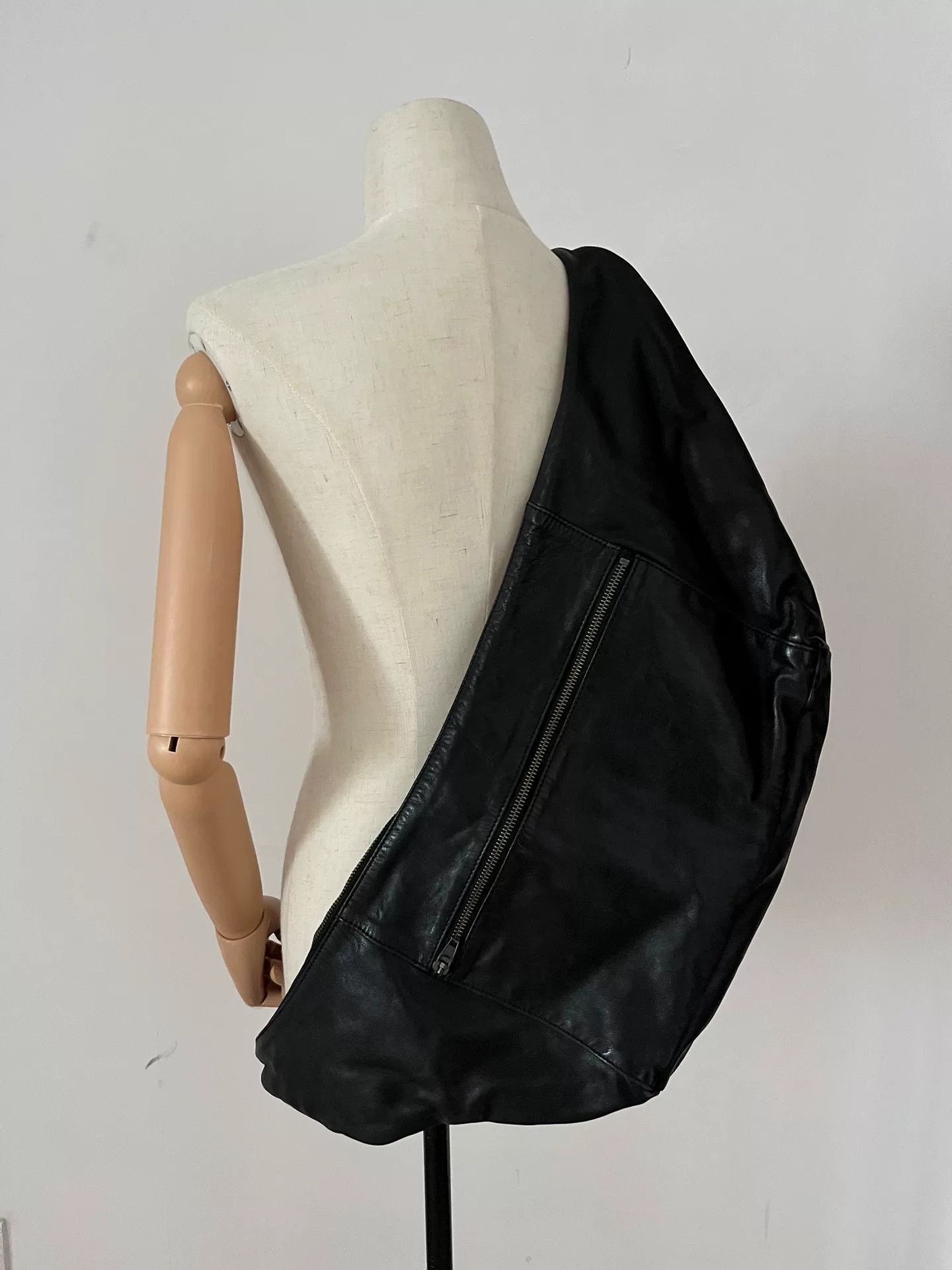Yohji Yamamoto Yohji Yamamoto Dumpling Bag Size ONE SIZE - 1 Thumbnail