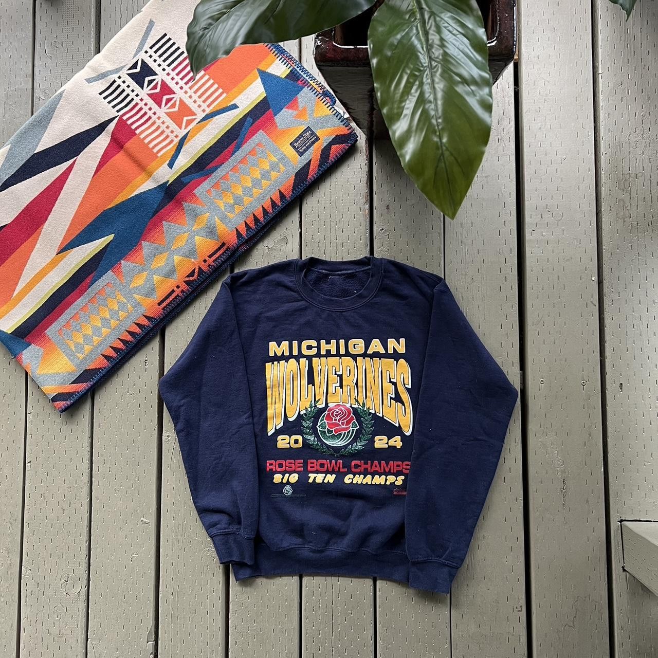 Vintage Vintage University of Michigan WolverinesRoseBowl Sweatshirt Size US M / EU 48-50 / 2 - 2 Thumbnail