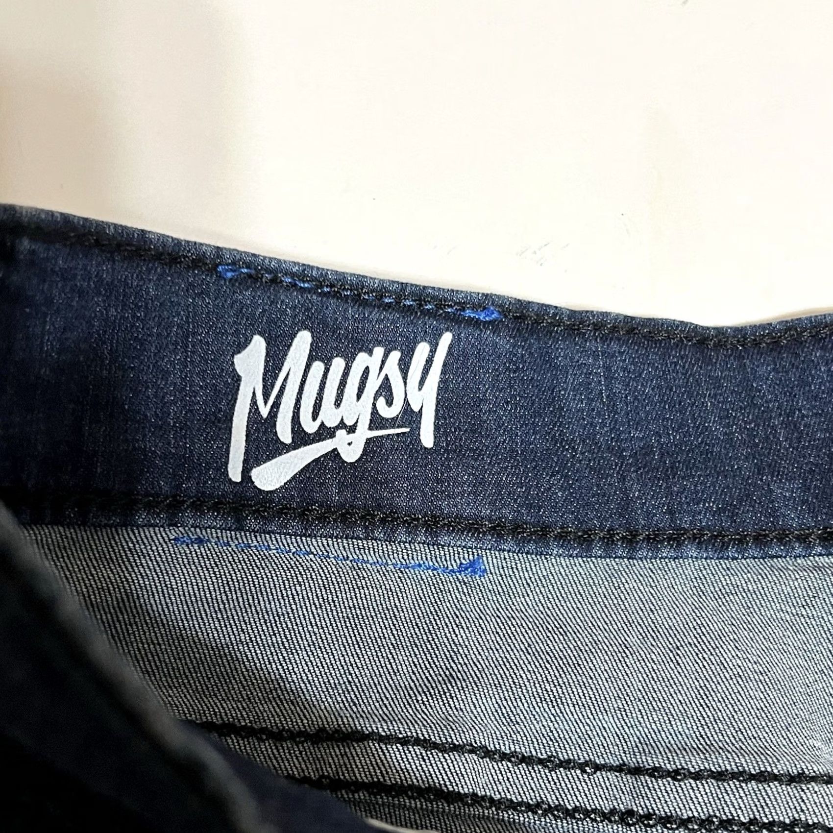 Vintage Mugsy Jeans Men’s 40x30 Blue Denim Stretch Relaxed Straight Zip 5-Pocket Size US 40 / EU 56 - 7 Thumbnail
