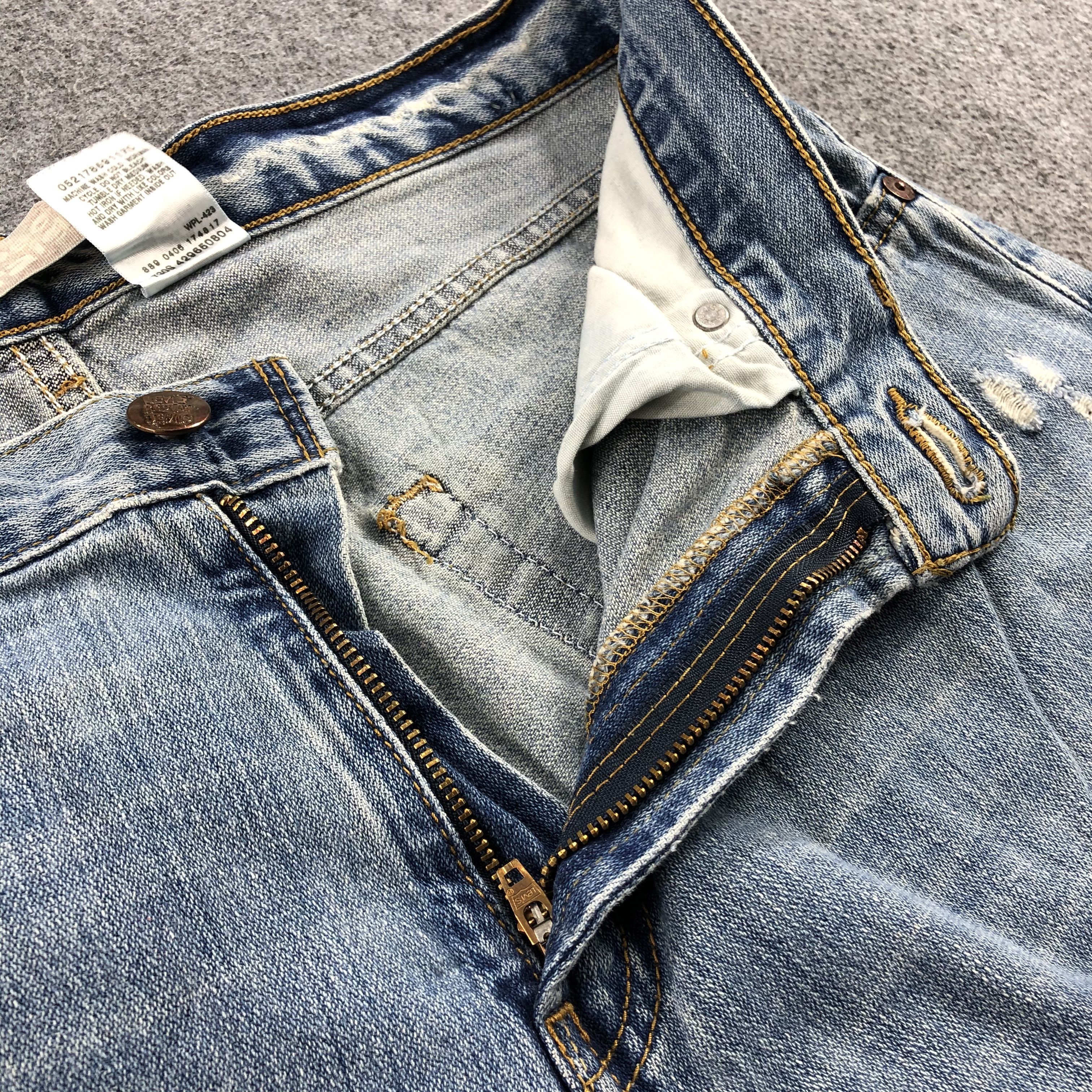 Levi's Vintage Light Wash Levis 569 Jeans-J1912 Size US 34 / EU 50 - 11 Thumbnail