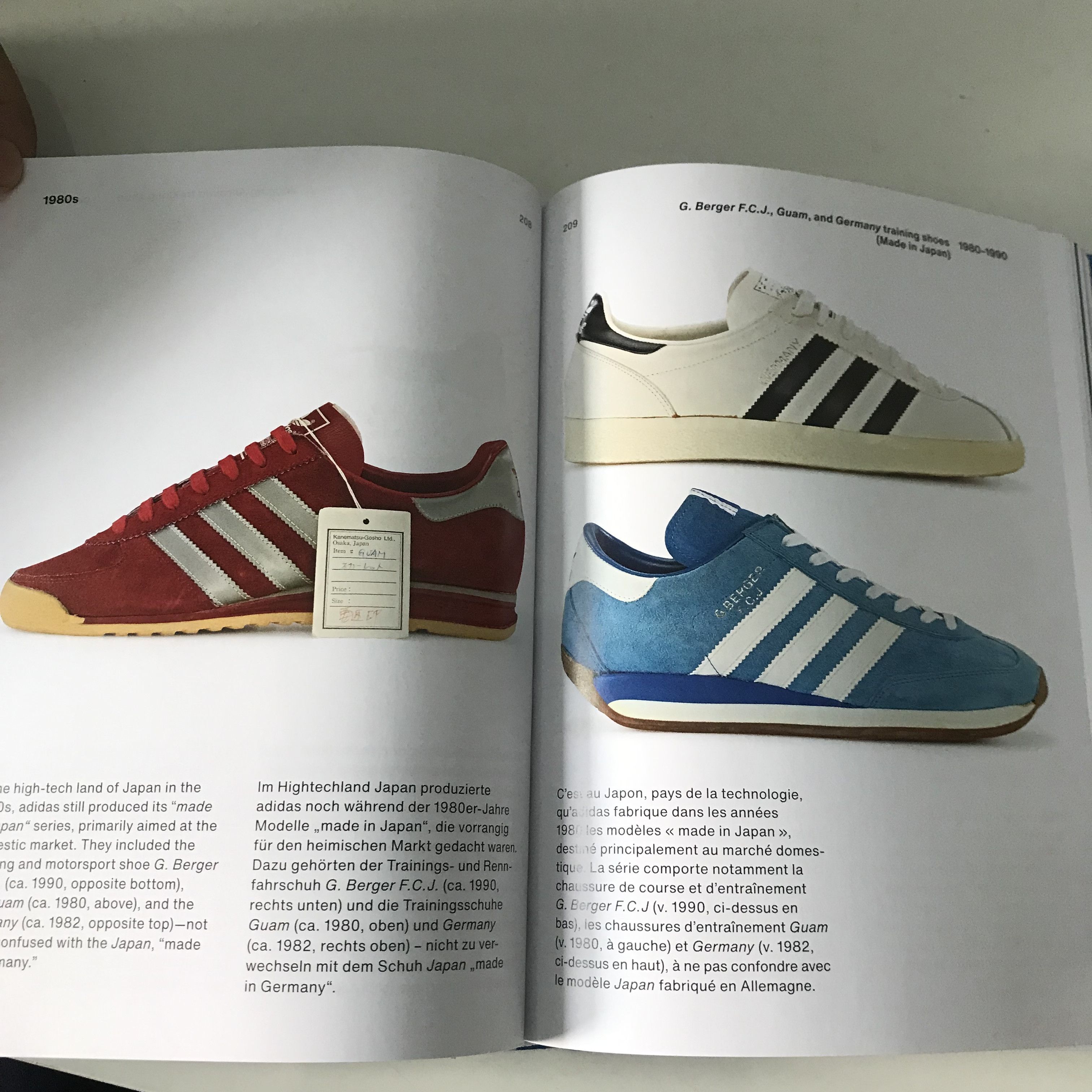 Adidas × Hypebeast × Infinite Archives ADIDAS ARCHIVE BOOK TASCHEN THE FOOTWEAR COLLECTION Sneakers Size ONE SIZE - 18 Thumbnail