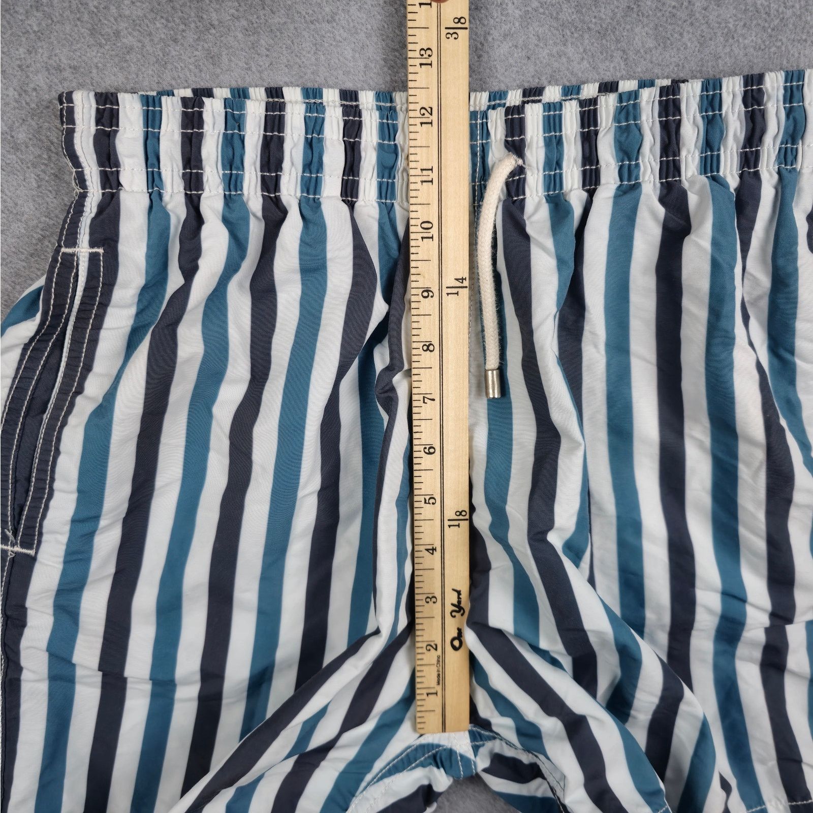 Solid & Striped Solid & Striped Large The Classic Swim Shorts Blue Stripe Size US 30 / EU 46 - 11 Thumbnail