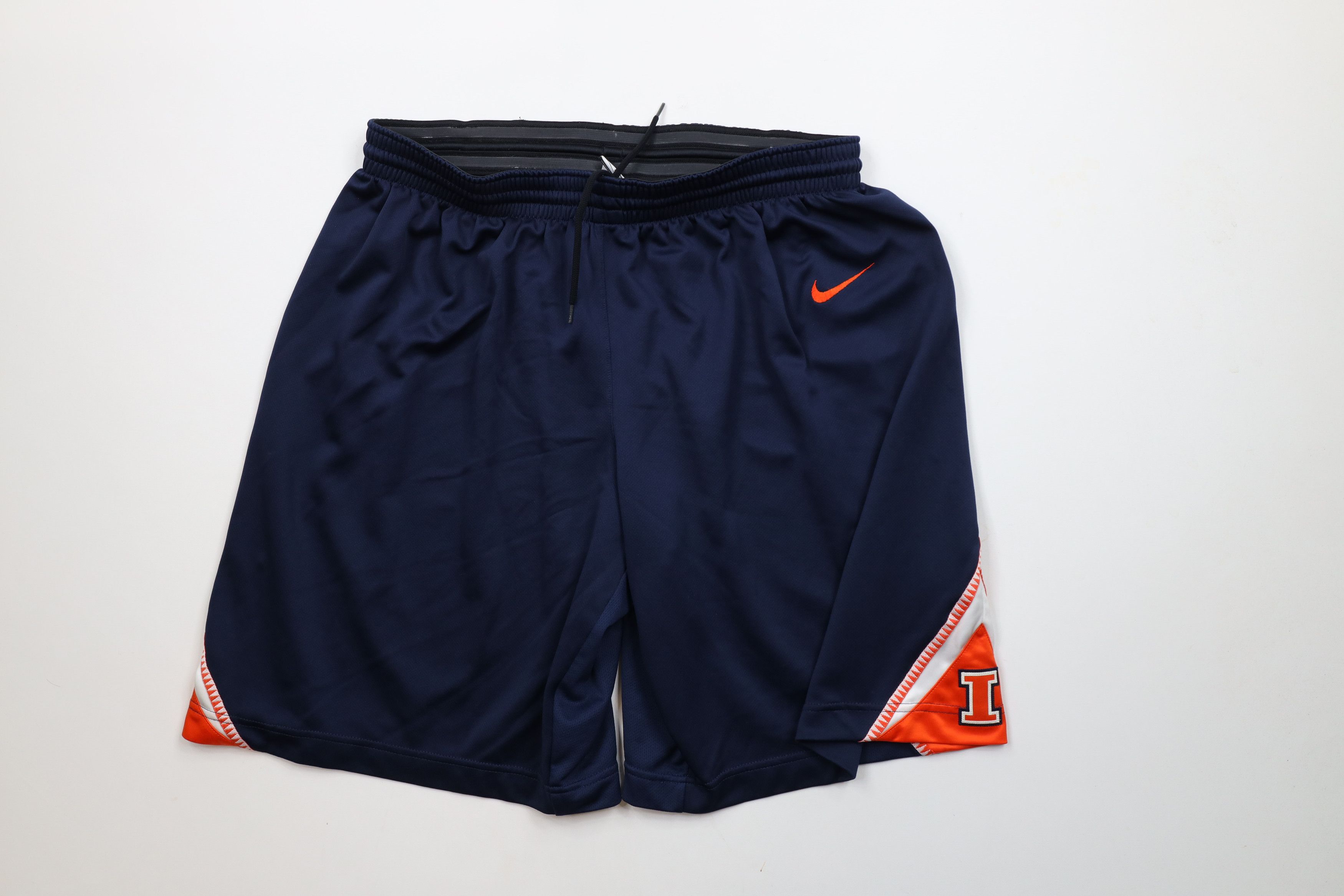 Nike × Vintage Nike Authentics Game Worn University of Illinois Shorts Size US 32 / EU 48 - 1 Thumbnail