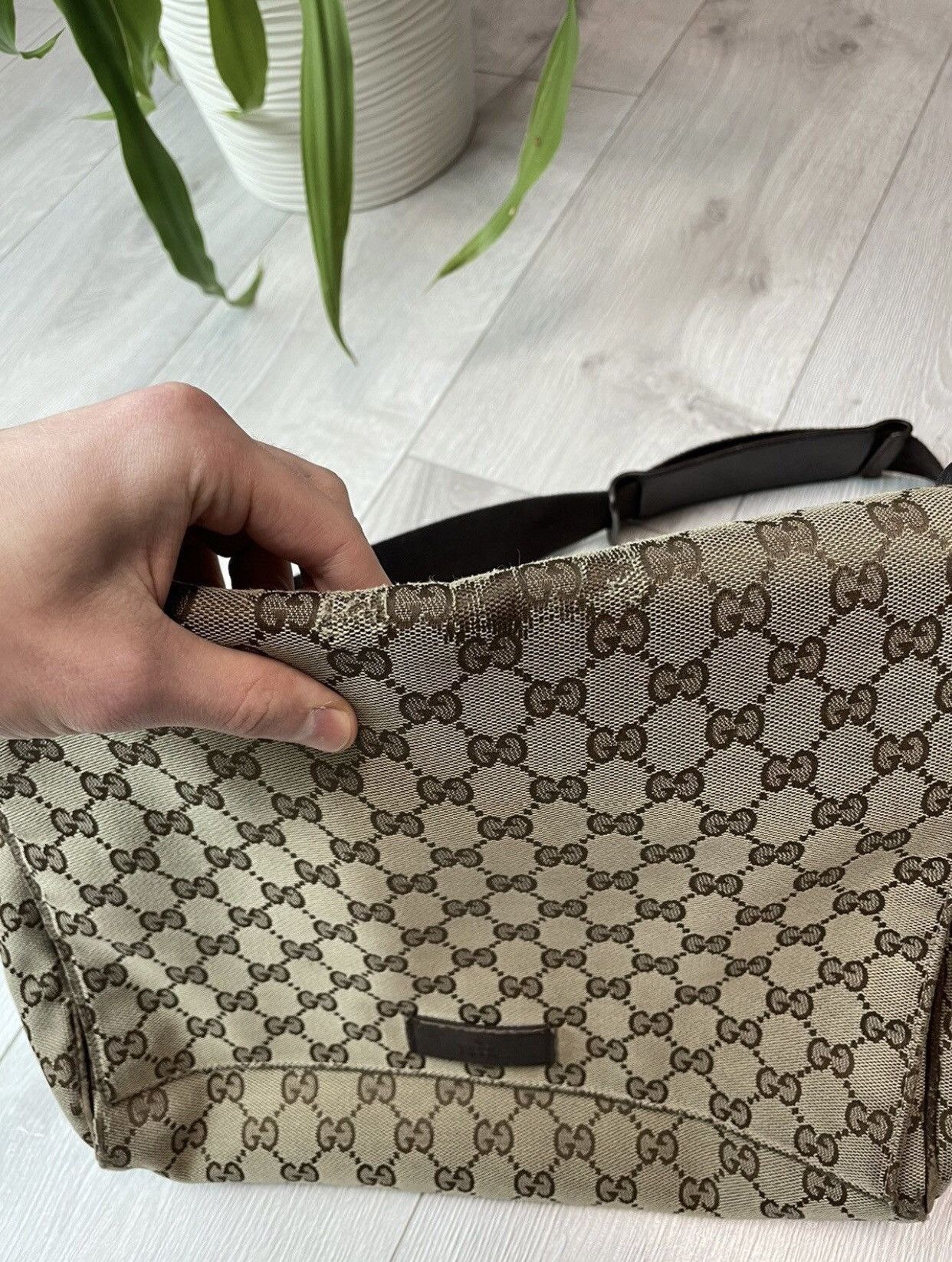 Gucci × Vintage 🔥Gucci vintage Monogram big messenger /shoulder Bag 🔥 Size ONE SIZE - 11 Thumbnail