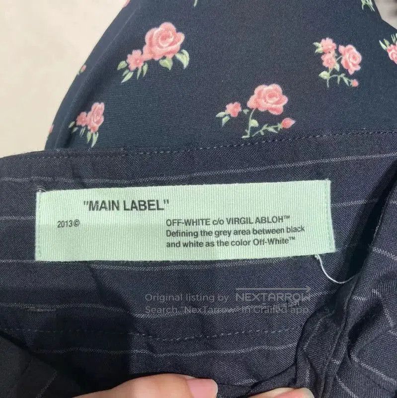 Off-White Off-White Women's Navy Striped Wool Trousers . Size 23" - 3 Thumbnail