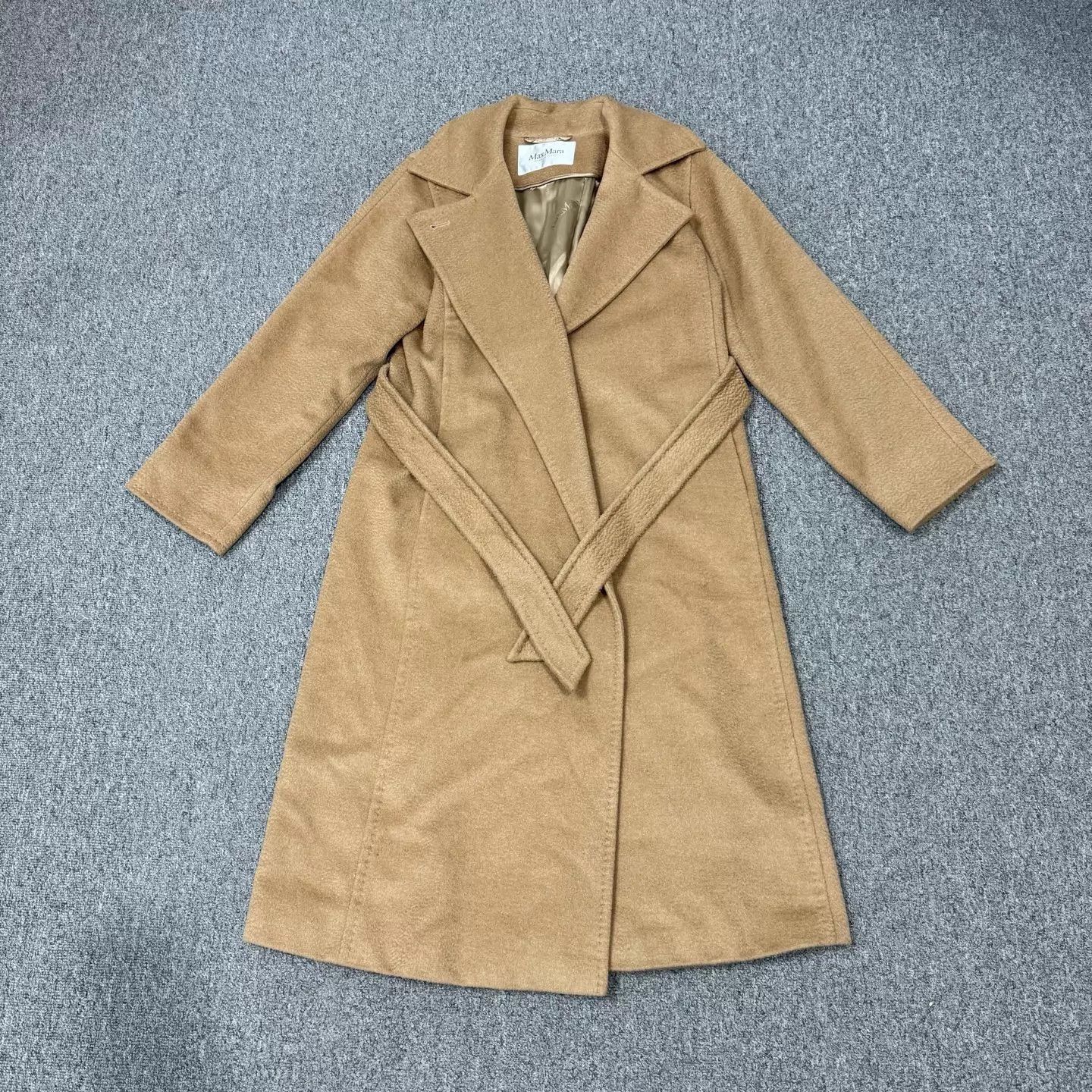 Max Mara MaxMara women's solid belted wool coat 34 99 new Size XS / US 0-2 / IT 36-38 - 1 Thumbnail