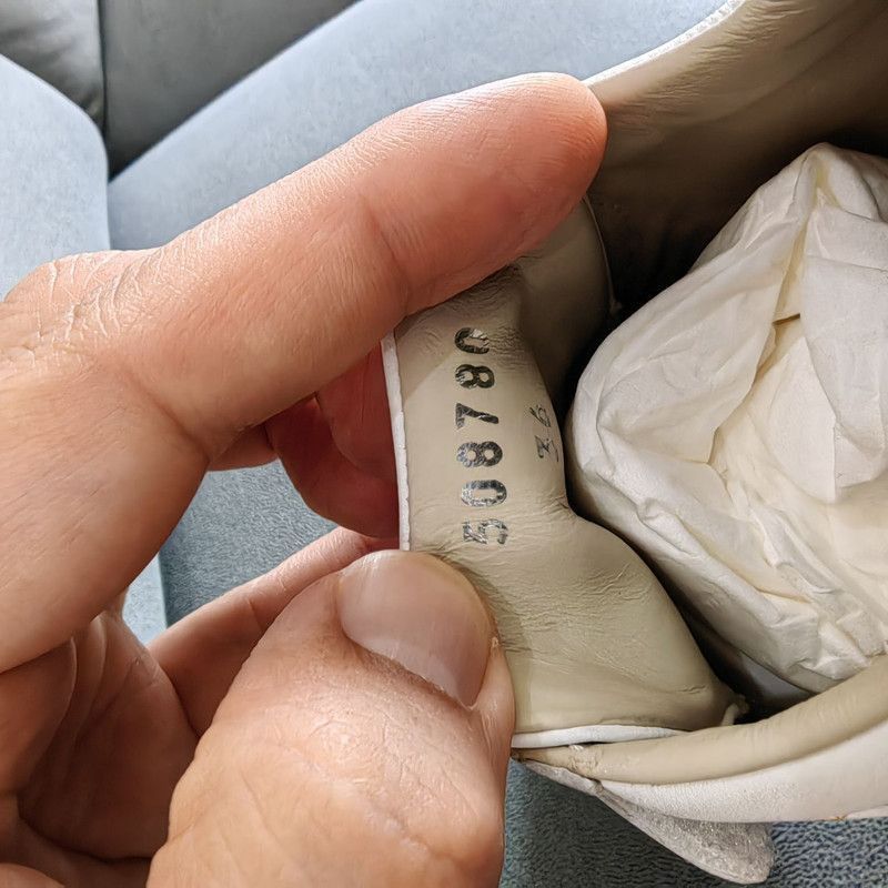 Gucci Gucci Ace Bee Embroidered Sneakers - Size US 5.5 / EU 38 - 5 Thumbnail