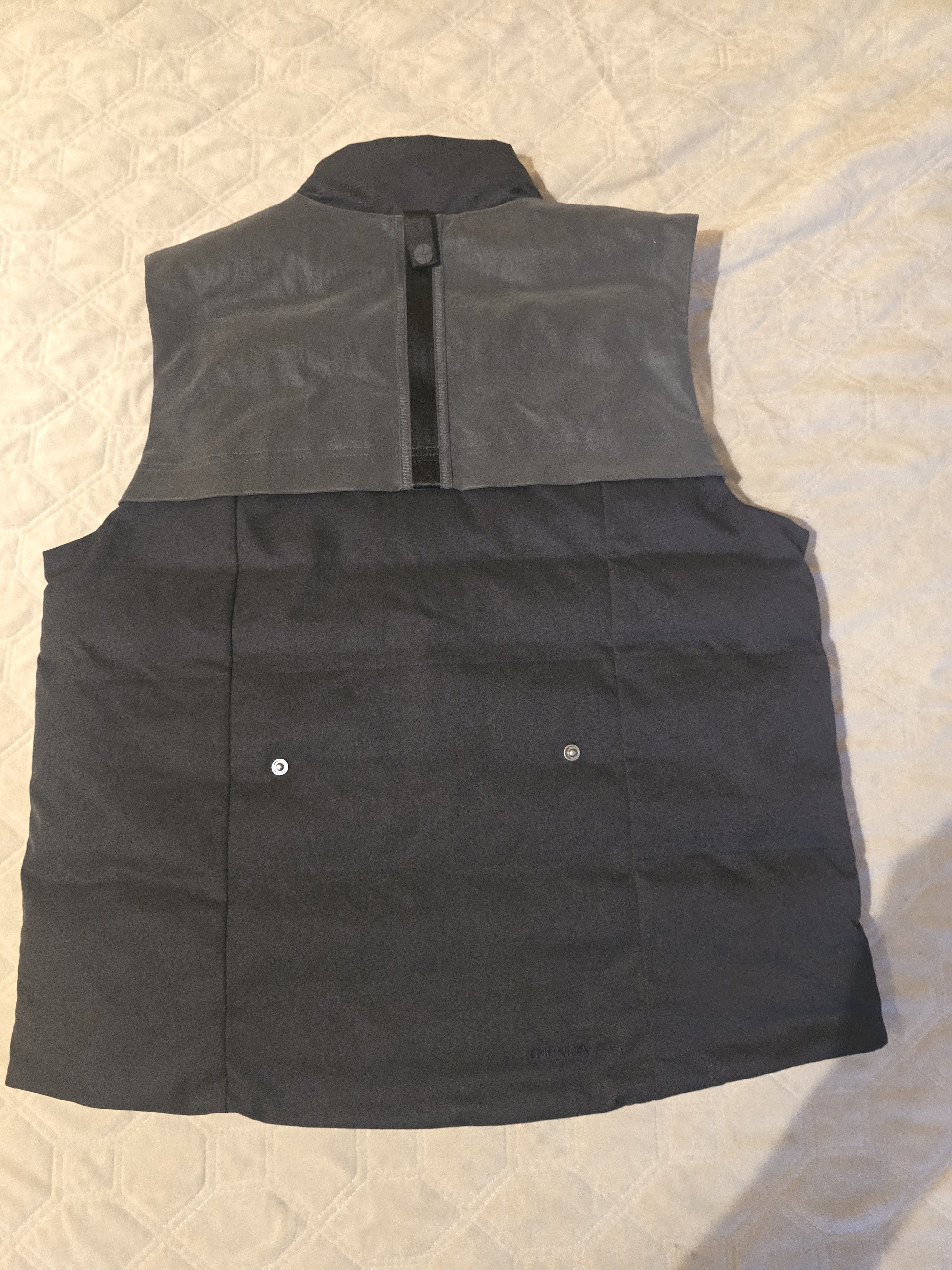Nike Nike Therma-FIT Insulated Vest Black/Grey sz M Size US M / EU 48-50 / 2 - 8 Thumbnail